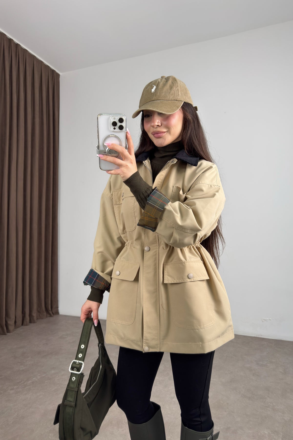 Premium Kadife Yakalı Ekose Astarlı Büzgülü Bej Parka