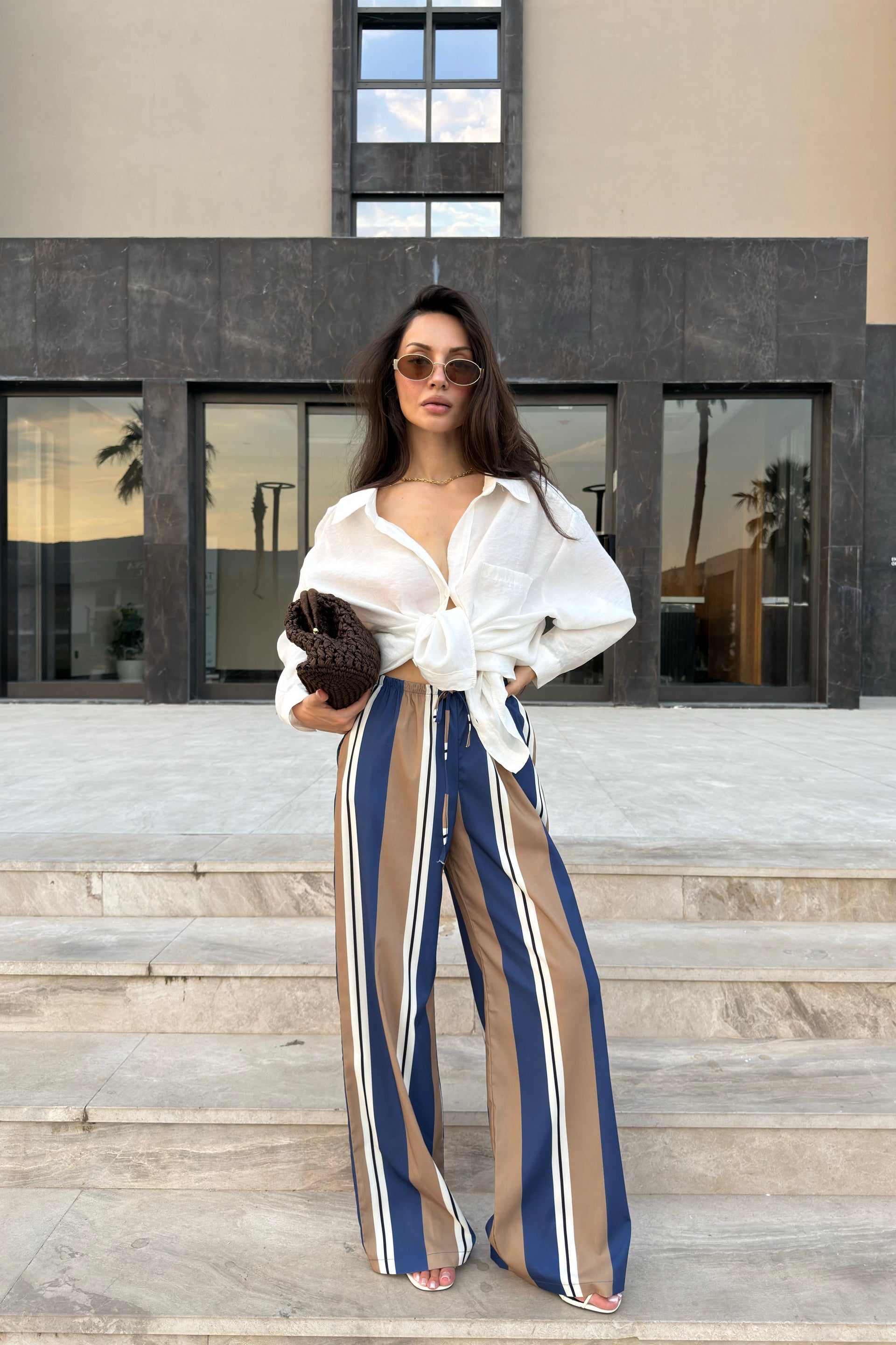 Çizgili Lacivert Bej Düz Paça Pantolon