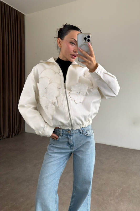 Çiçek Motifli Ekru Denim Ceket