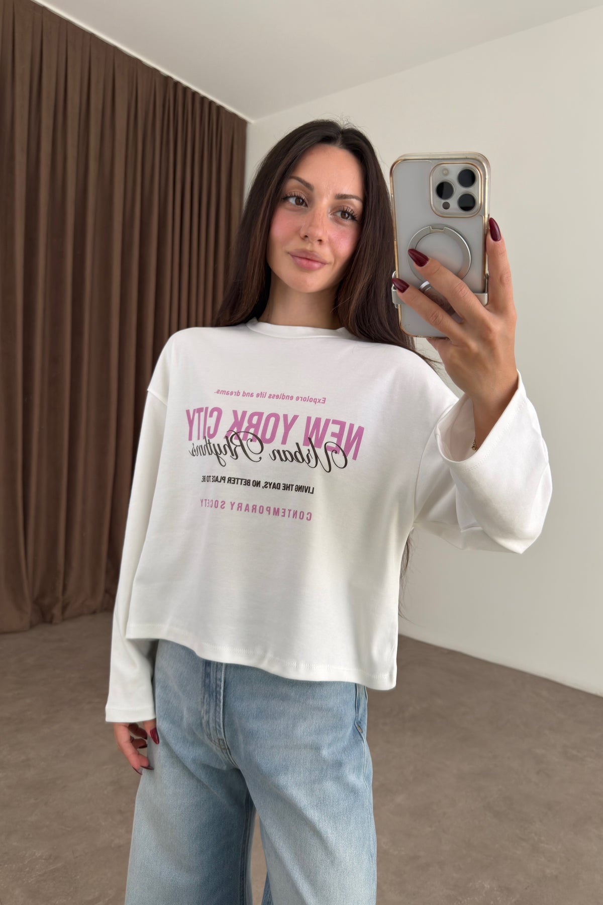 NYC Beyaz Bisiklet Yaka Sweatshirt