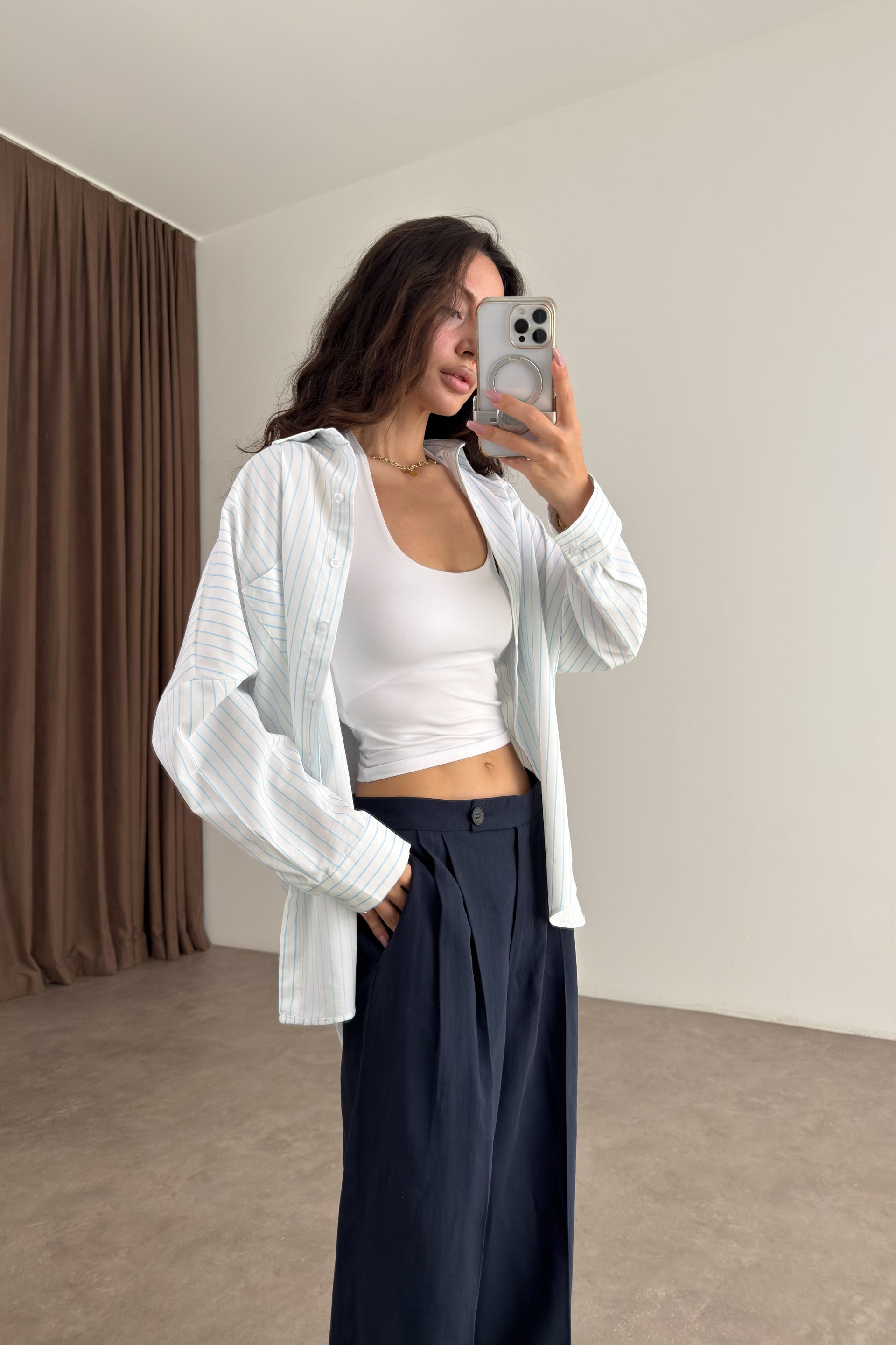 Mavi Çizgili Oversize Beyaz Gömlek