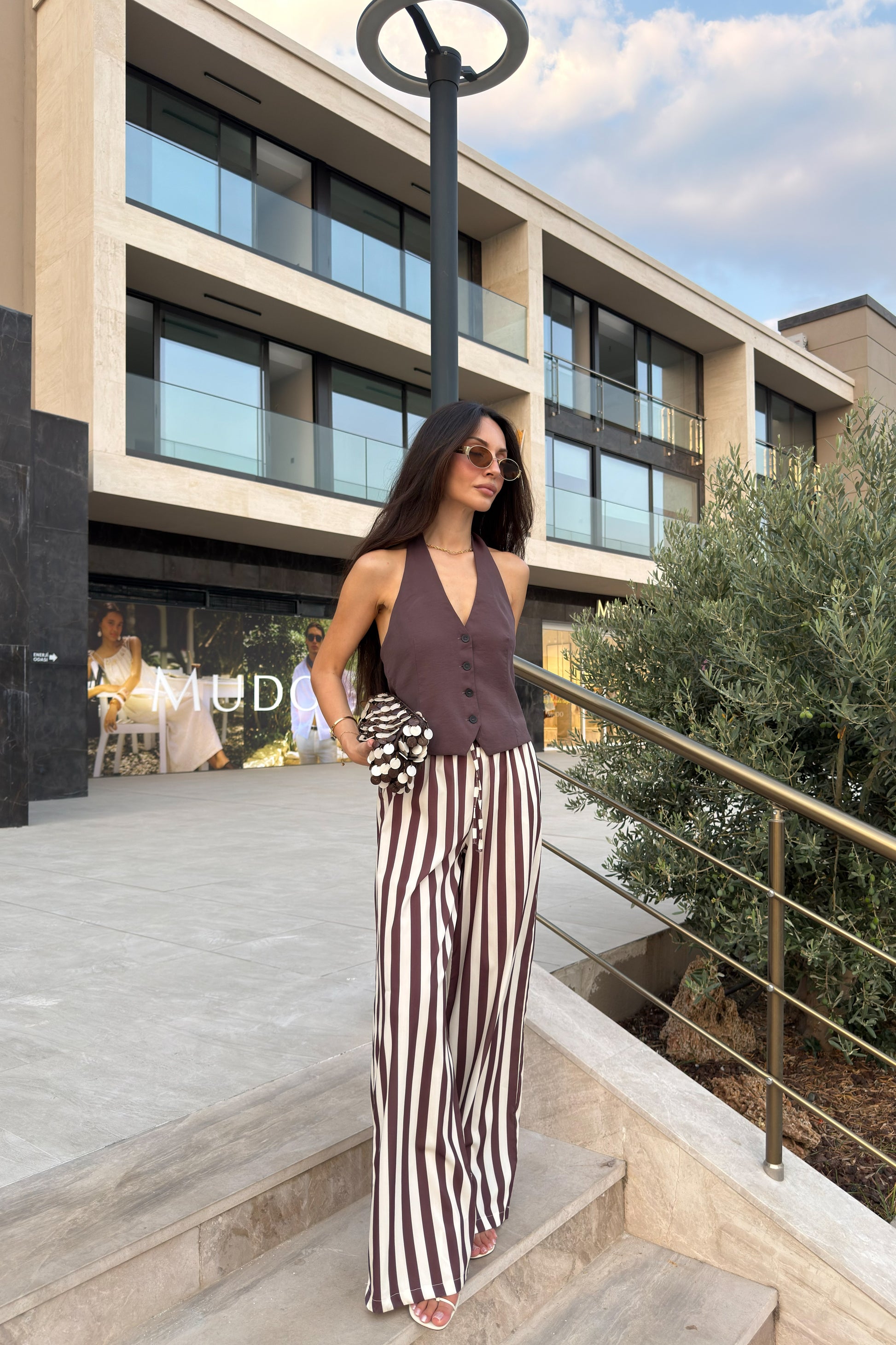Çizgili Kahve Ekru Düz Paça Pantolon