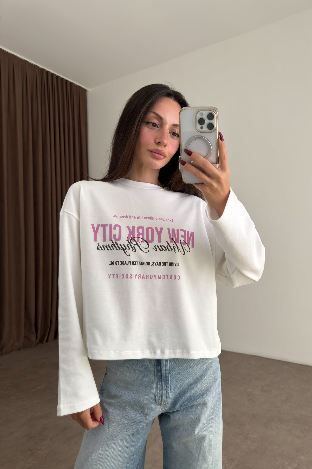 NYC Beyaz Bisiklet Yaka Sweatshirt