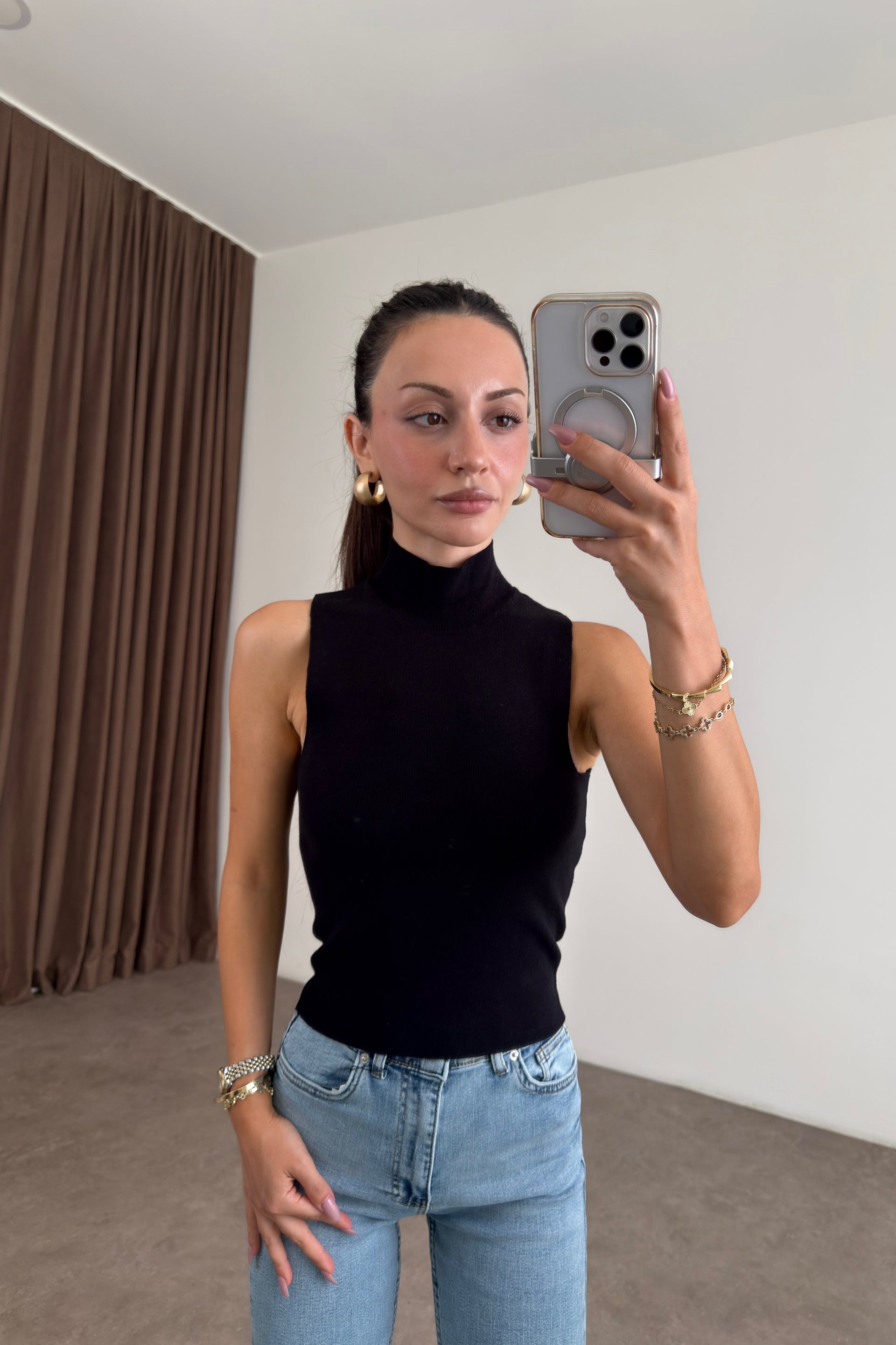 Modal Dokulu Örme Siyah Dik Yaka Body
