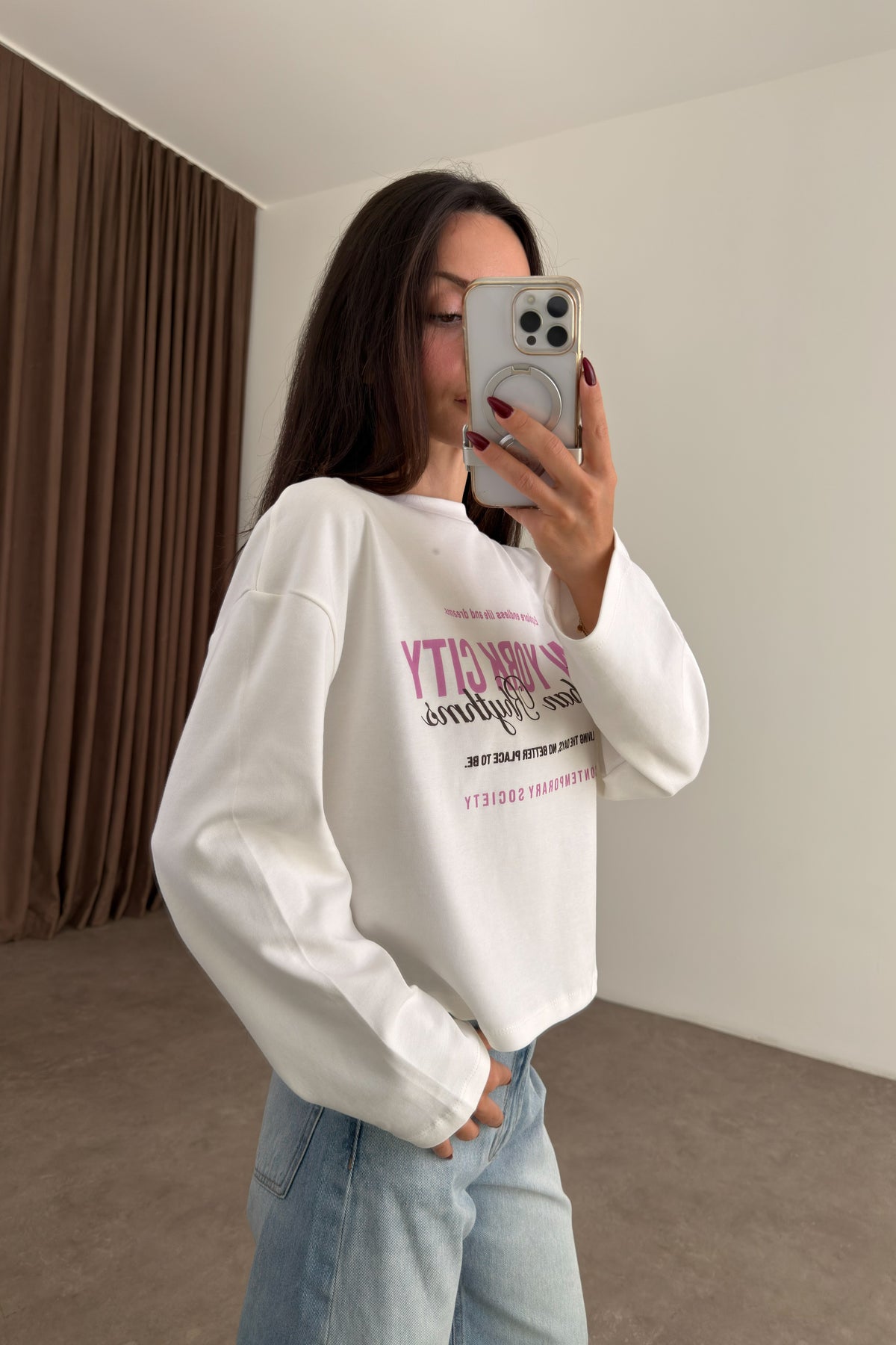 NYC Beyaz Bisiklet Yaka Sweatshirt