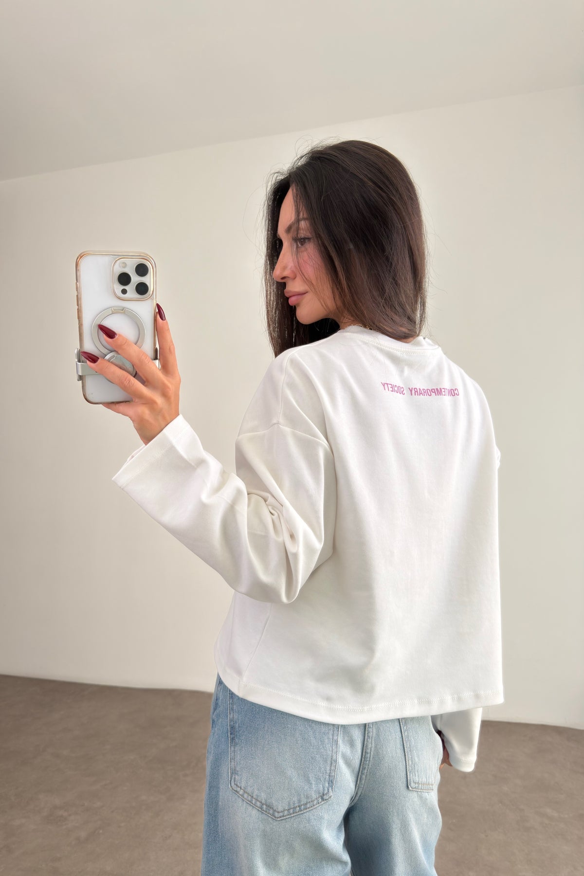 NYC Beyaz Bisiklet Yaka Sweatshirt