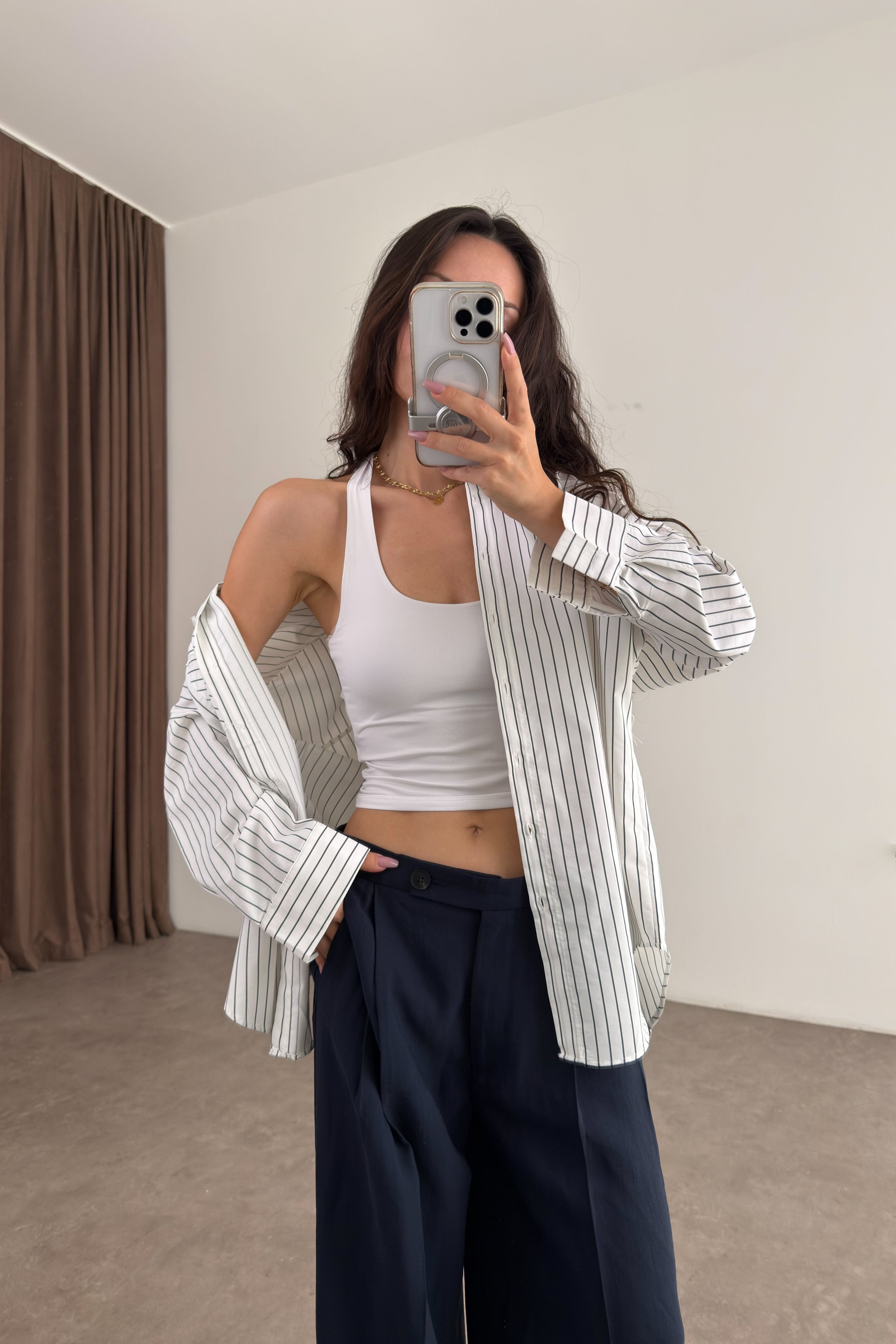 Siyah Çizgili Oversize Beyaz Gömlek