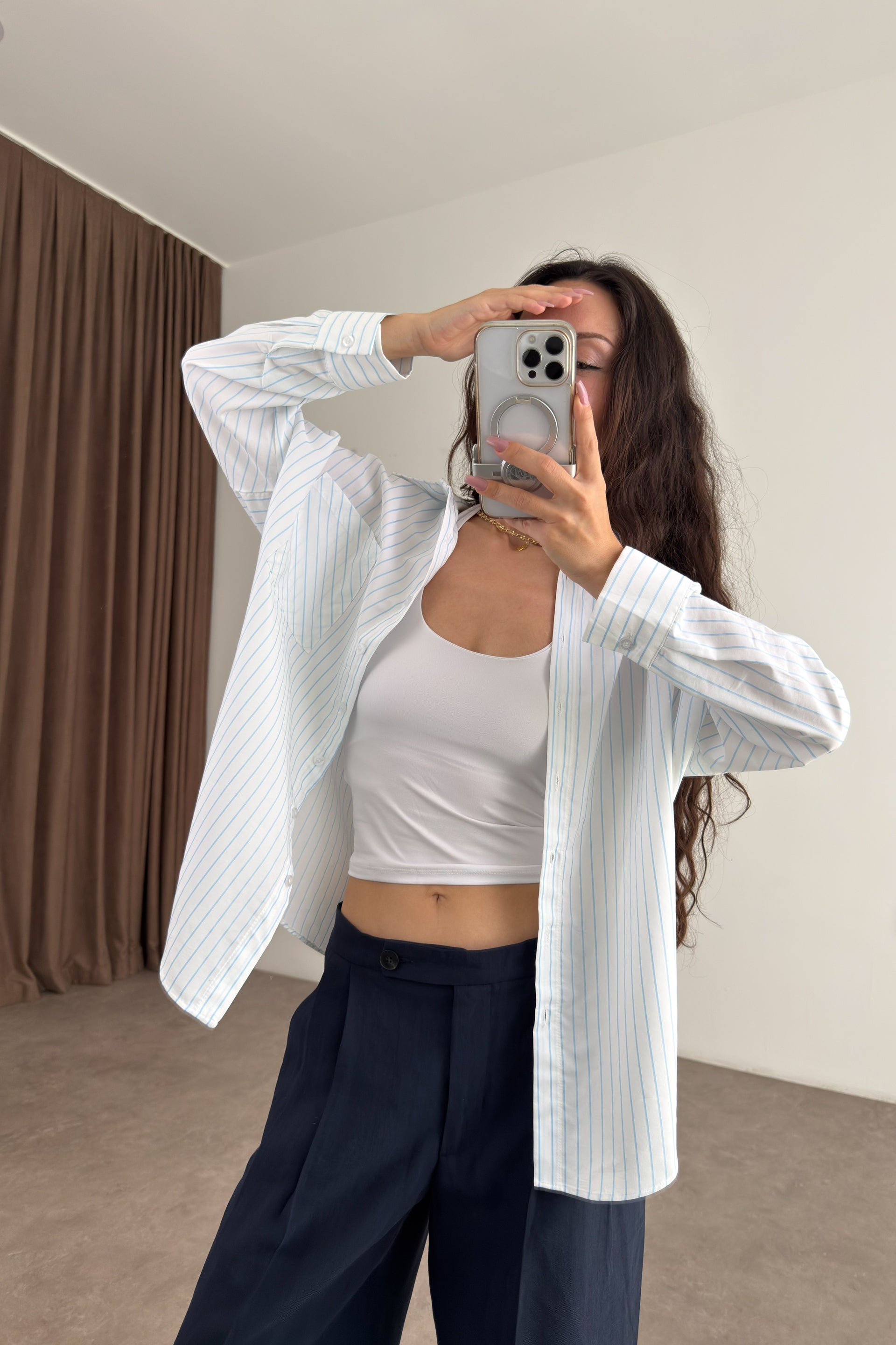 Mavi Çizgili Oversize Beyaz Gömlek