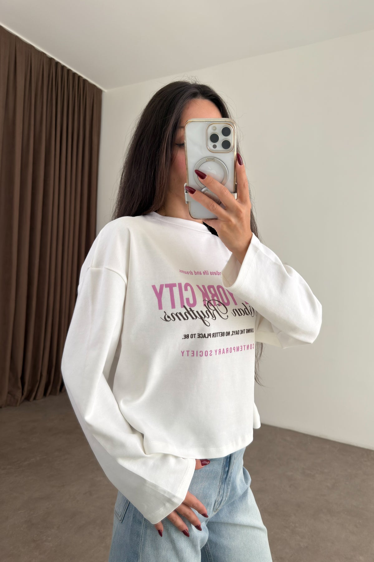 NYC Beyaz Bisiklet Yaka Sweatshirt