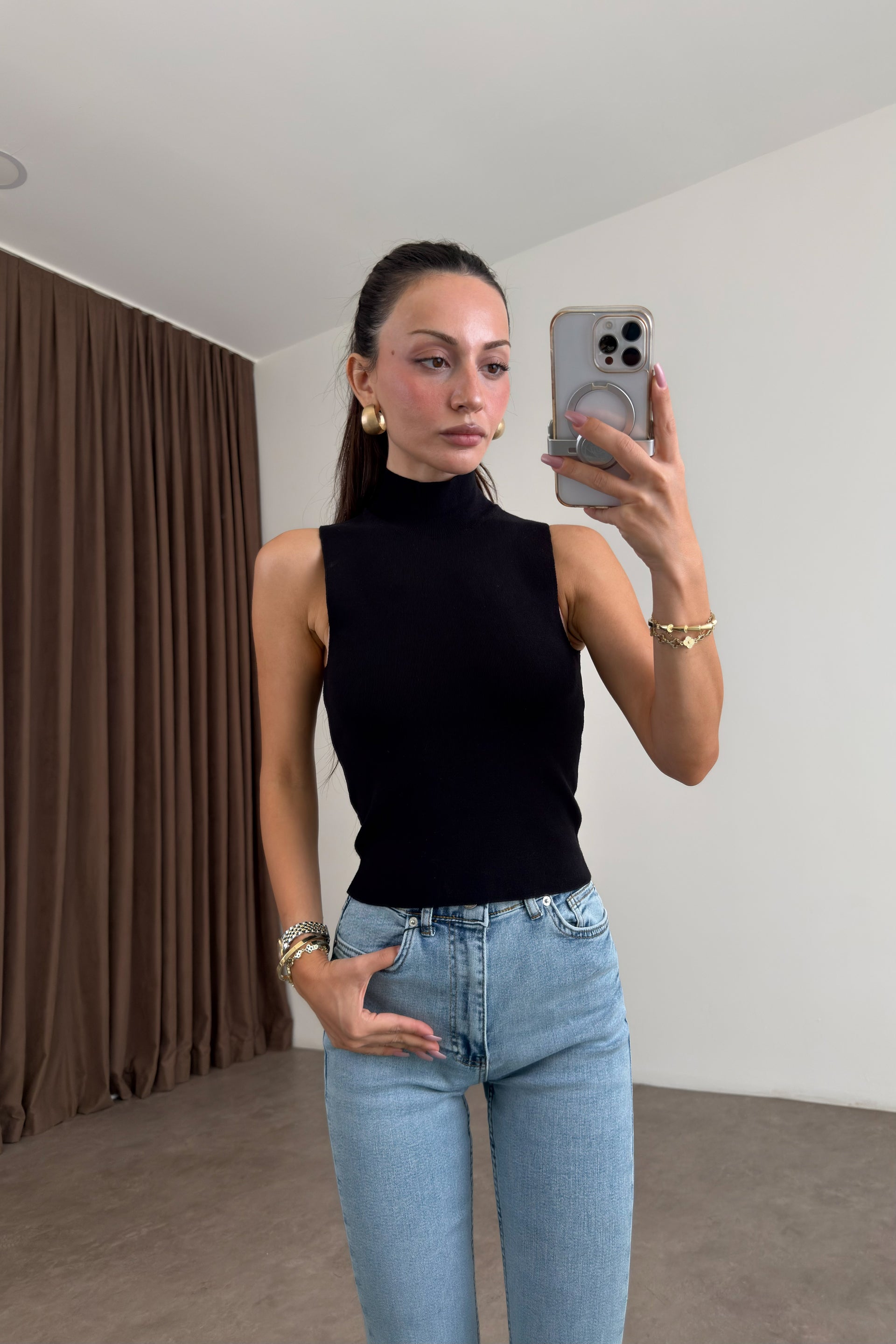 Modal Dokulu Örme Siyah Dik Yaka Body