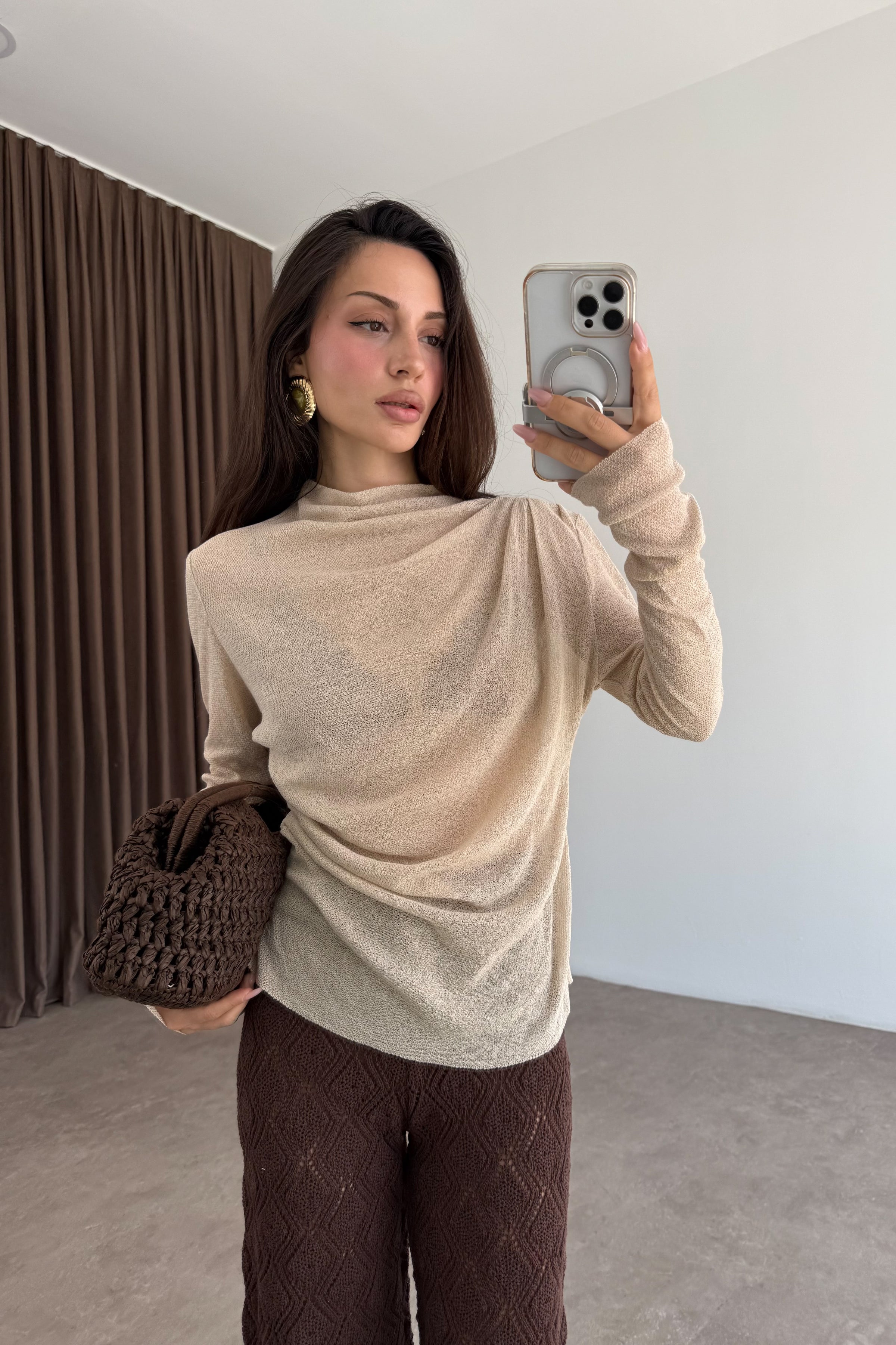 Drapeli Dik Yaka Merserize Bej Bluz