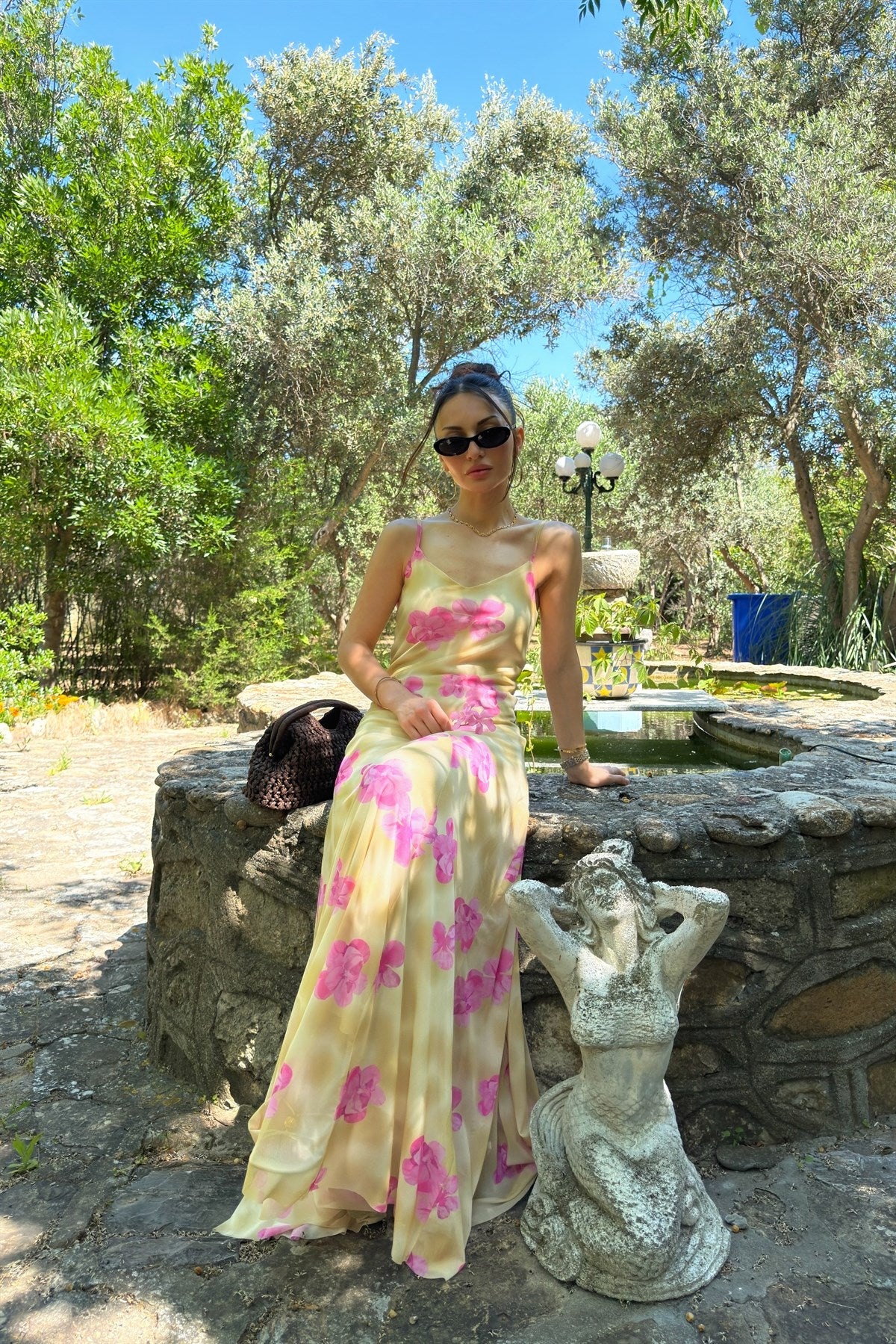 Aika Çicek Desenli Askılı Şifon Maxi Elbise