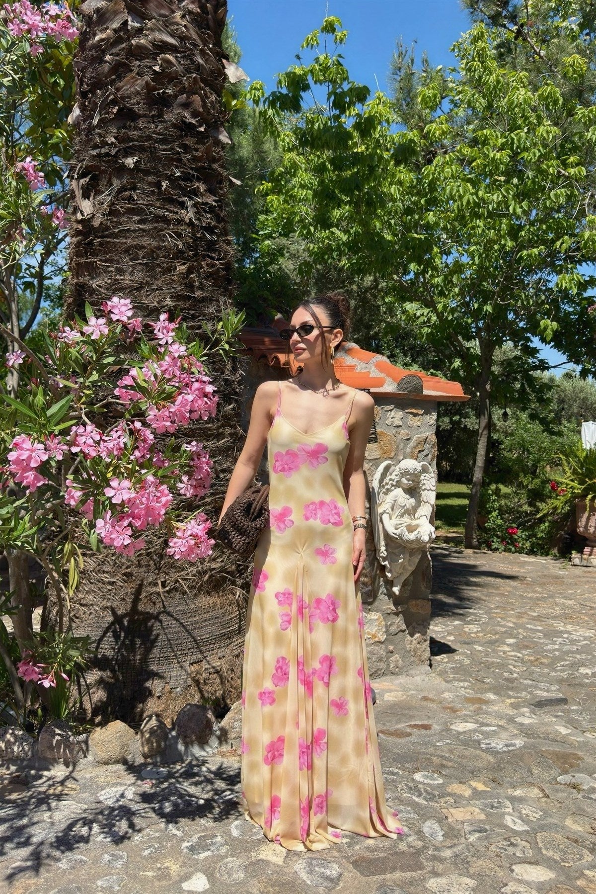 Aika Çicek Desenli Askılı Şifon Maxi Elbise