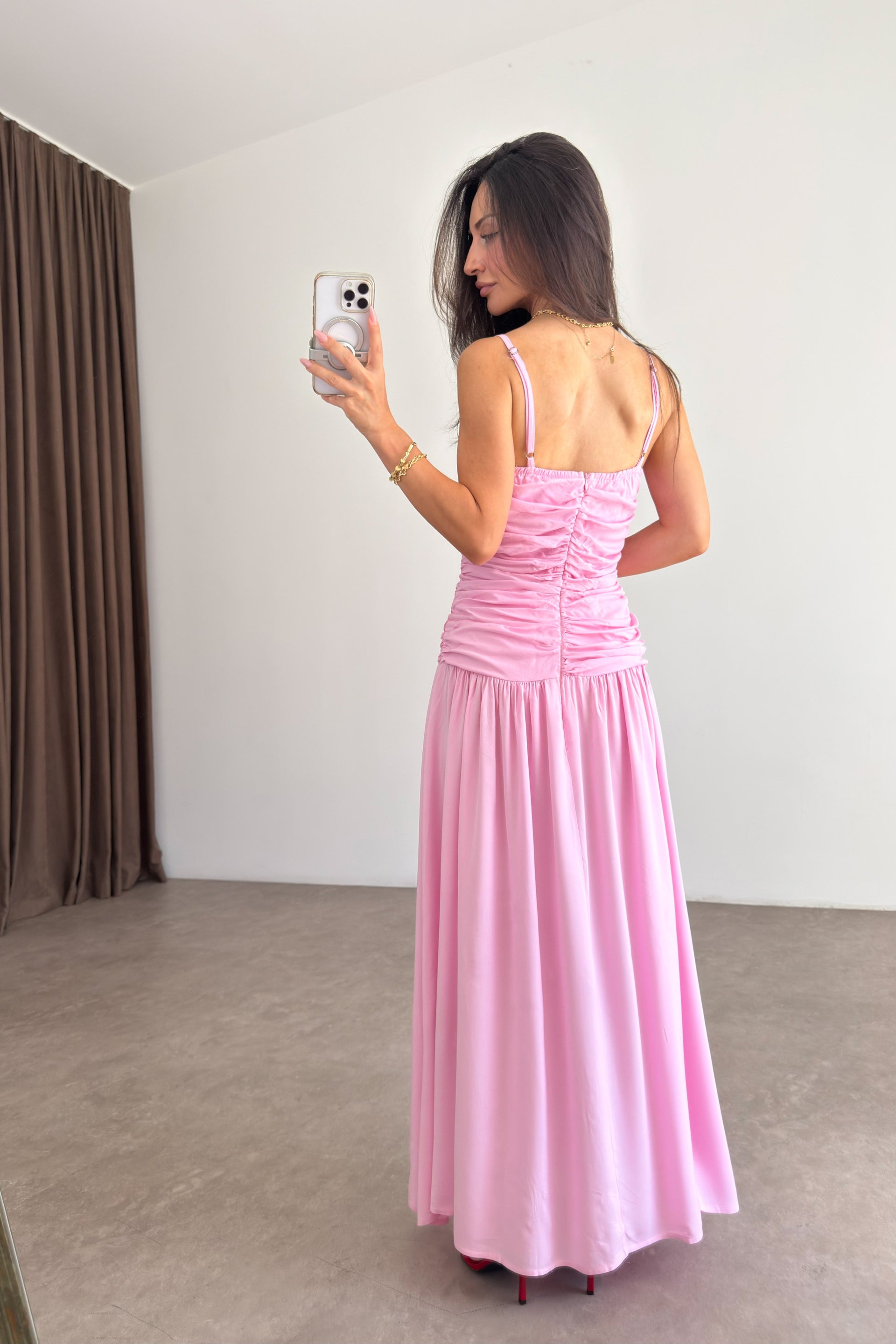 Askılı Beli Büzgülü Uzun Pembe Elbise