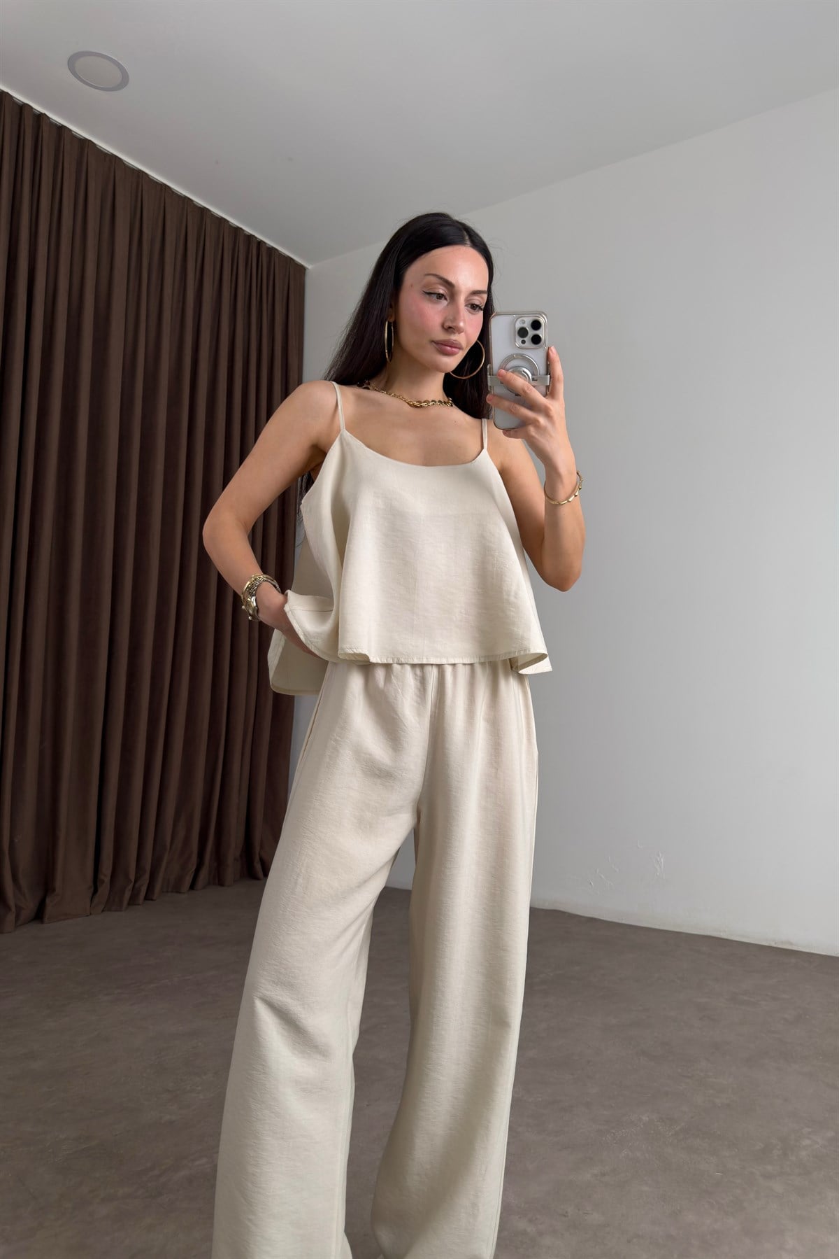 Askılı Bluz Pantolon Dökümlü Bej Takım