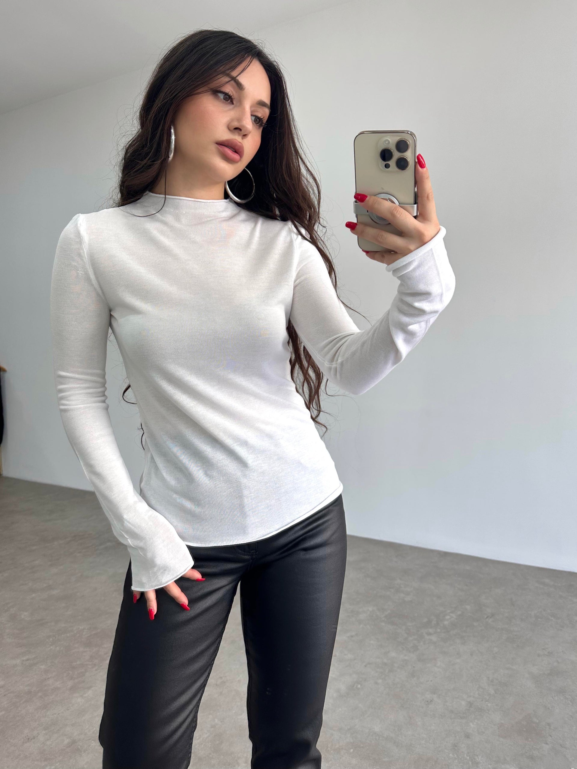 Basic Dik Yaka %100 Pamuk Bluz