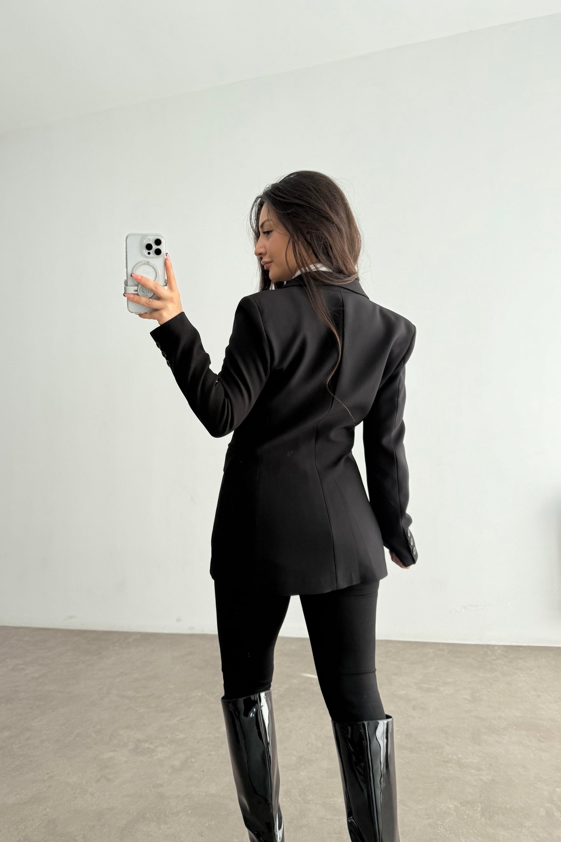 Belden Oturtmalı Vatkalı Klasik Blazer Ceket
