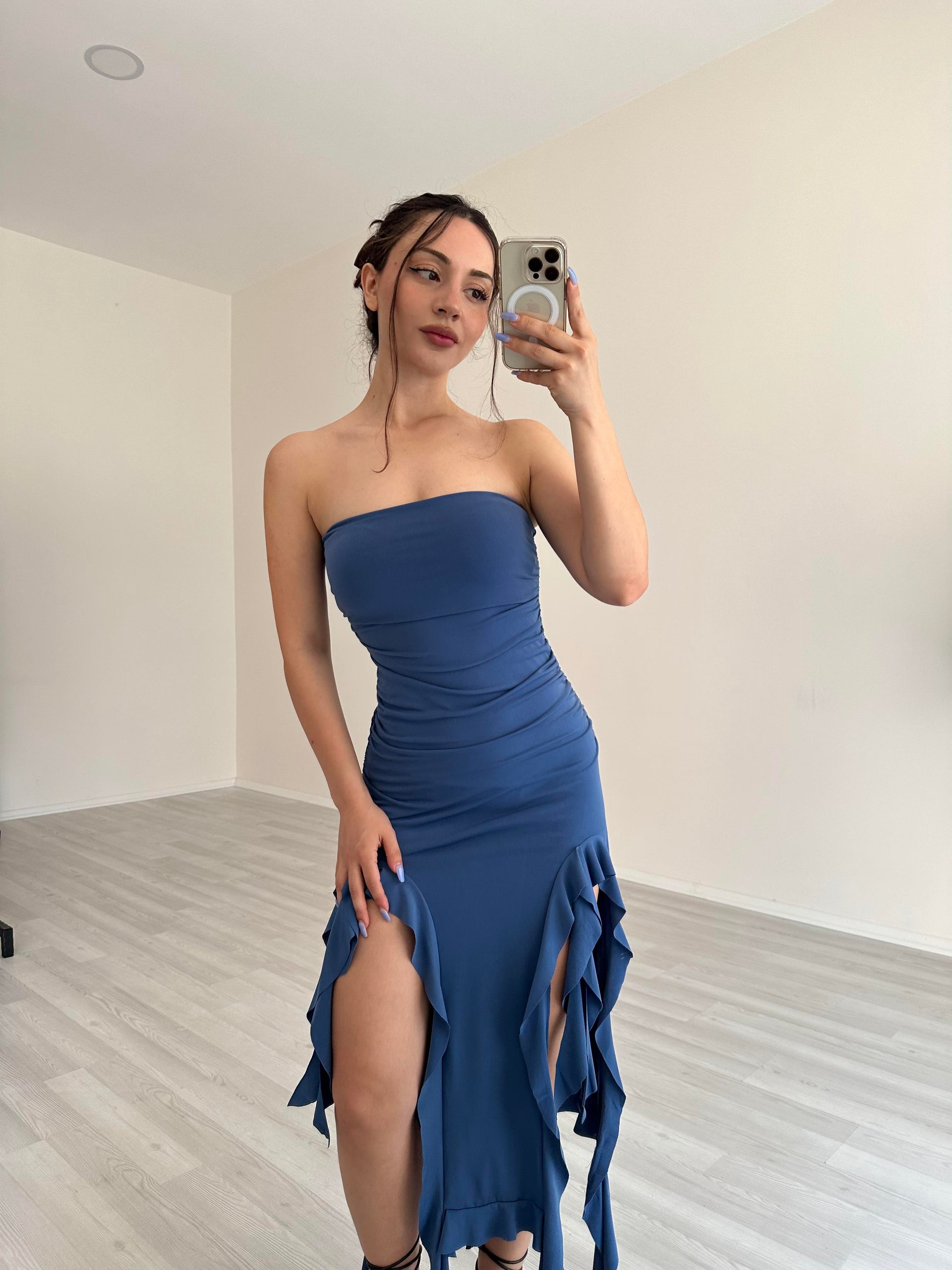 Brshka Model Fırfırlı Straplez Indıgo Elbise