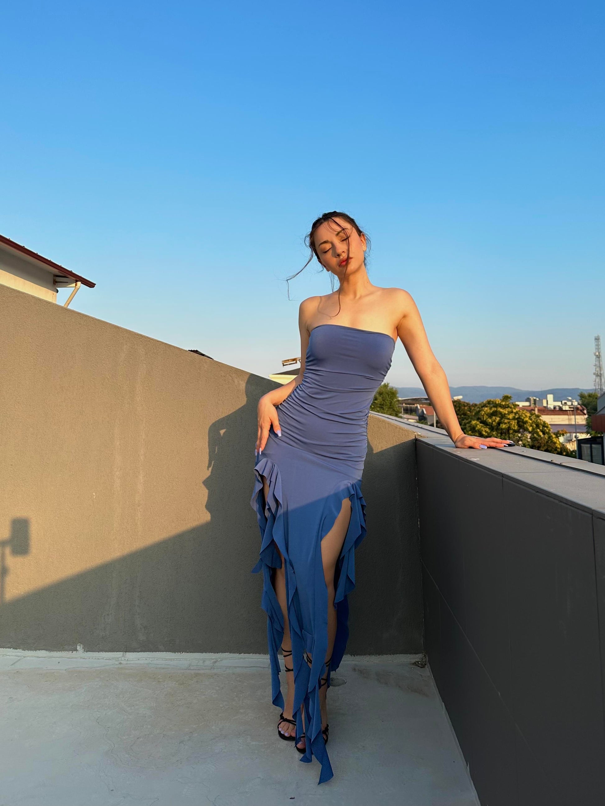 Brshka Model Fırfırlı Straplez Indıgo Elbise