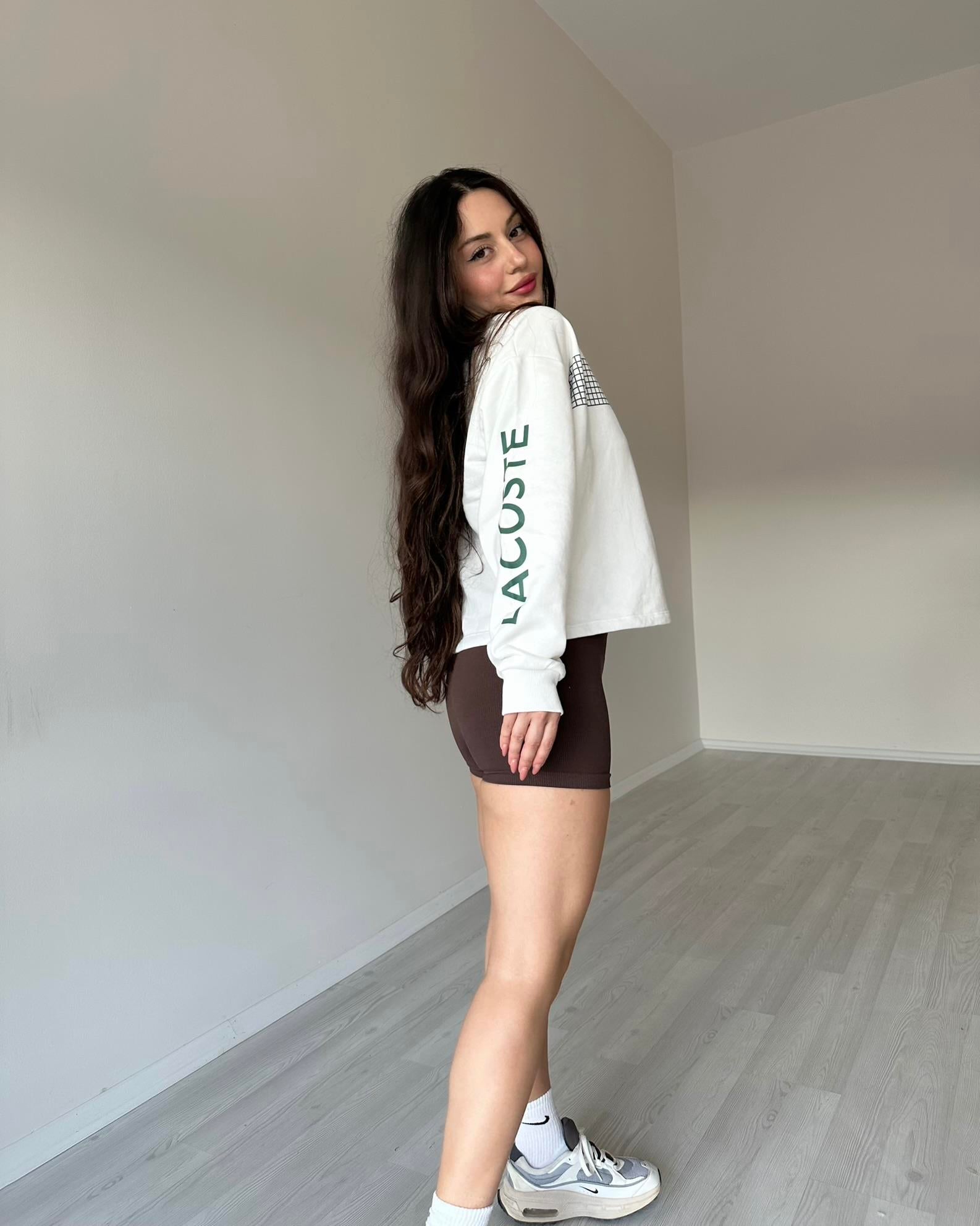 Büzgülü Beyaz Sweatshirt