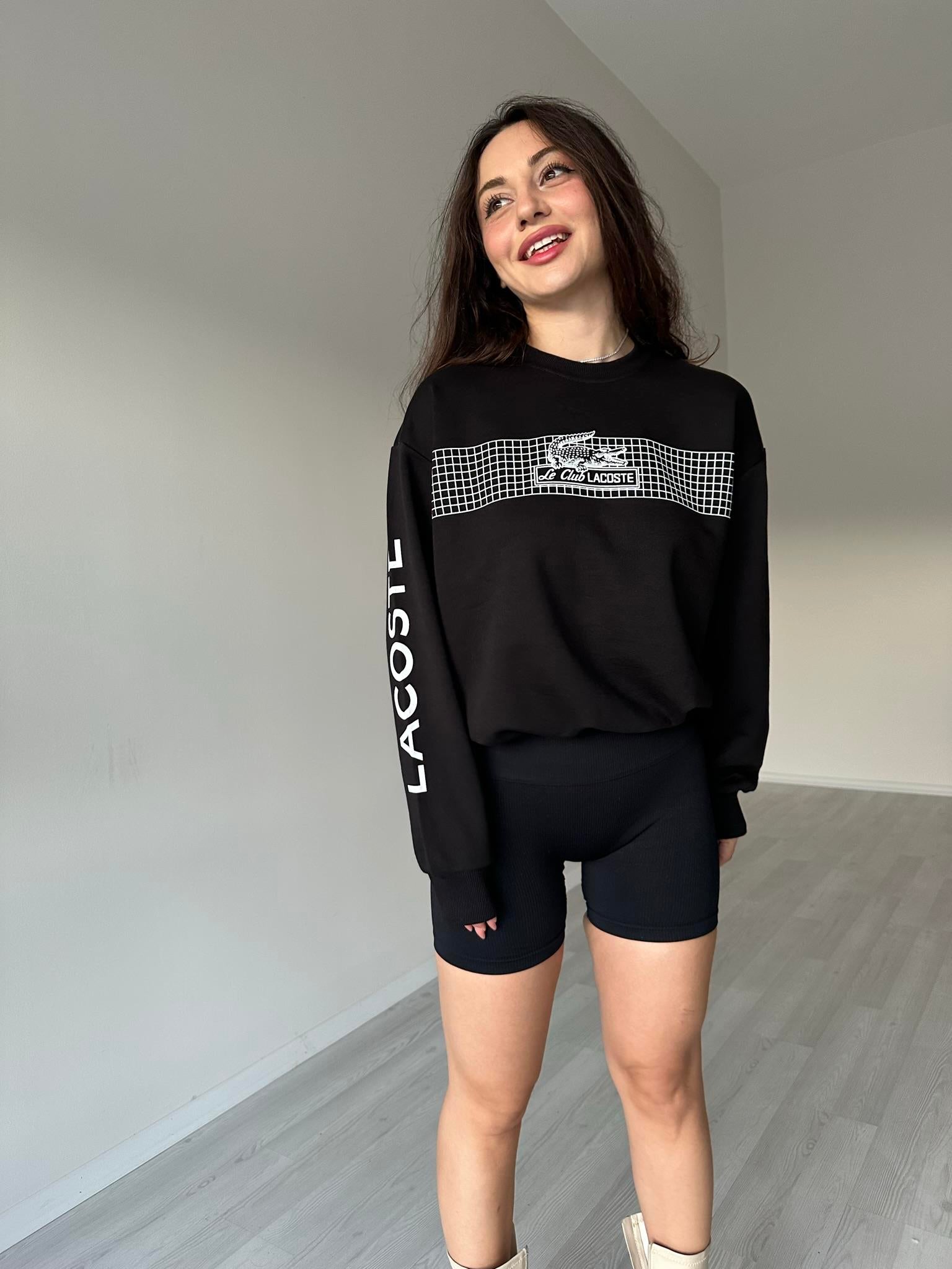Büzgülü Siyah Sweatshirt