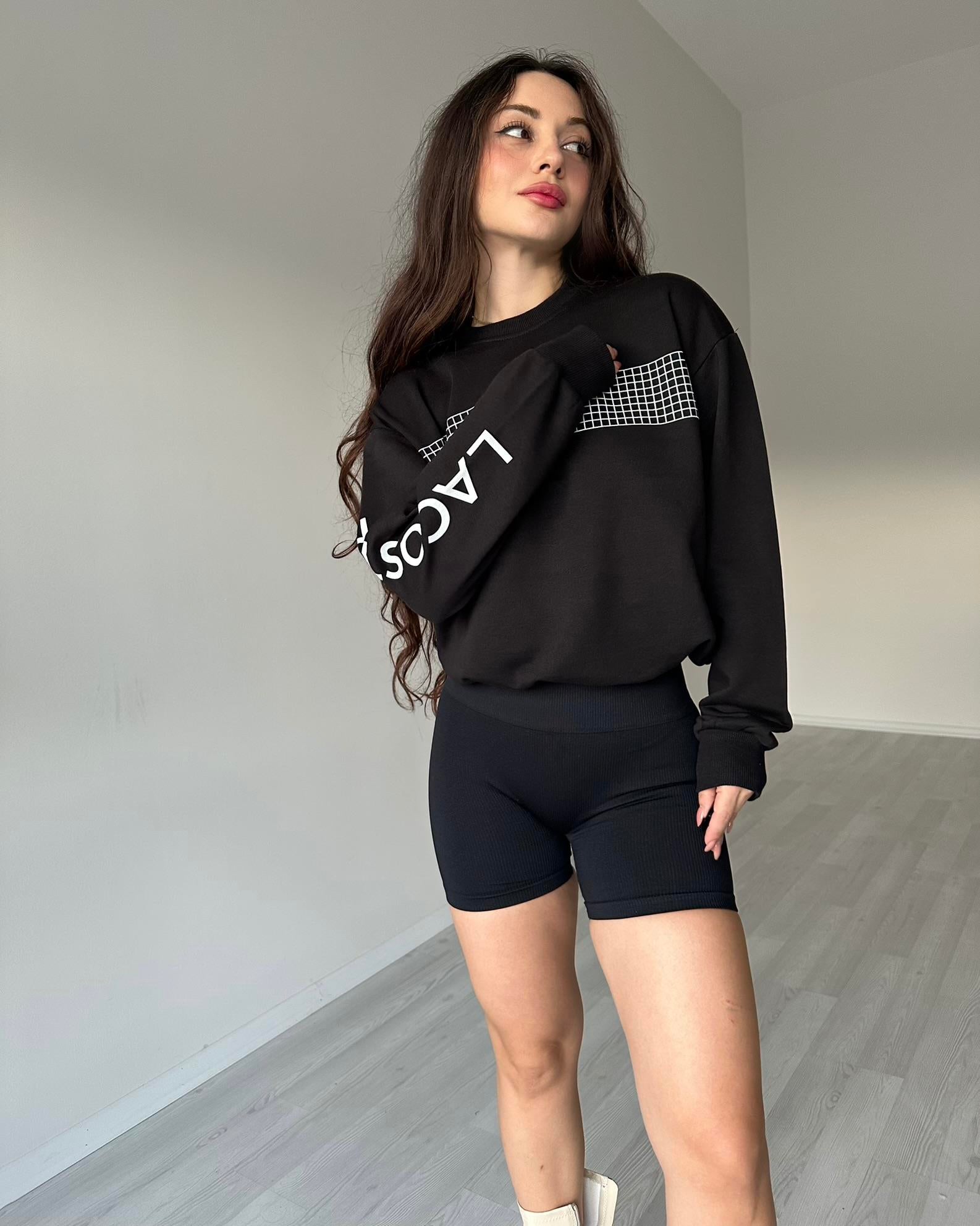 Büzgülü Siyah Sweatshirt