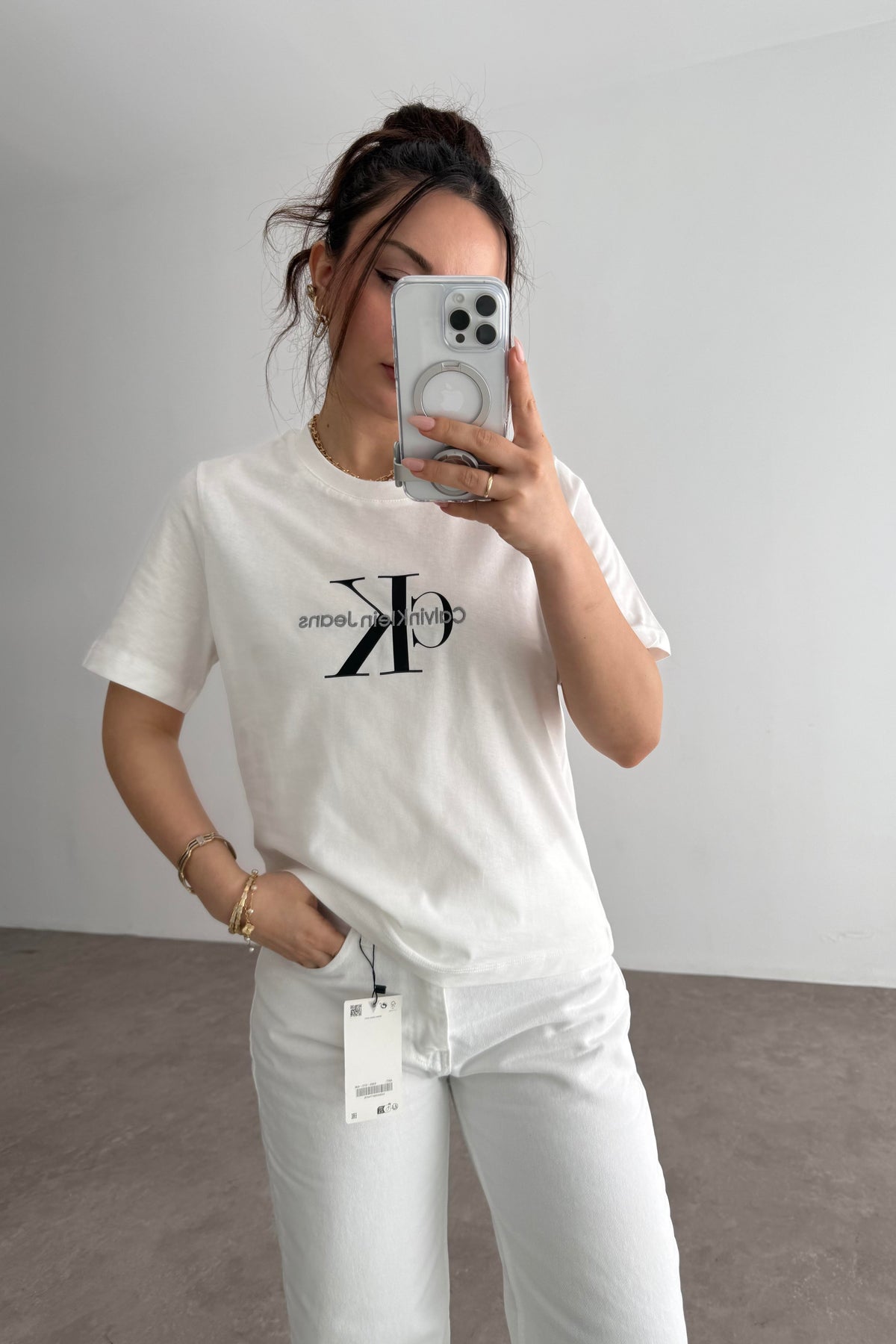 CK Nakış İşlemeli Beyaz T-shirt