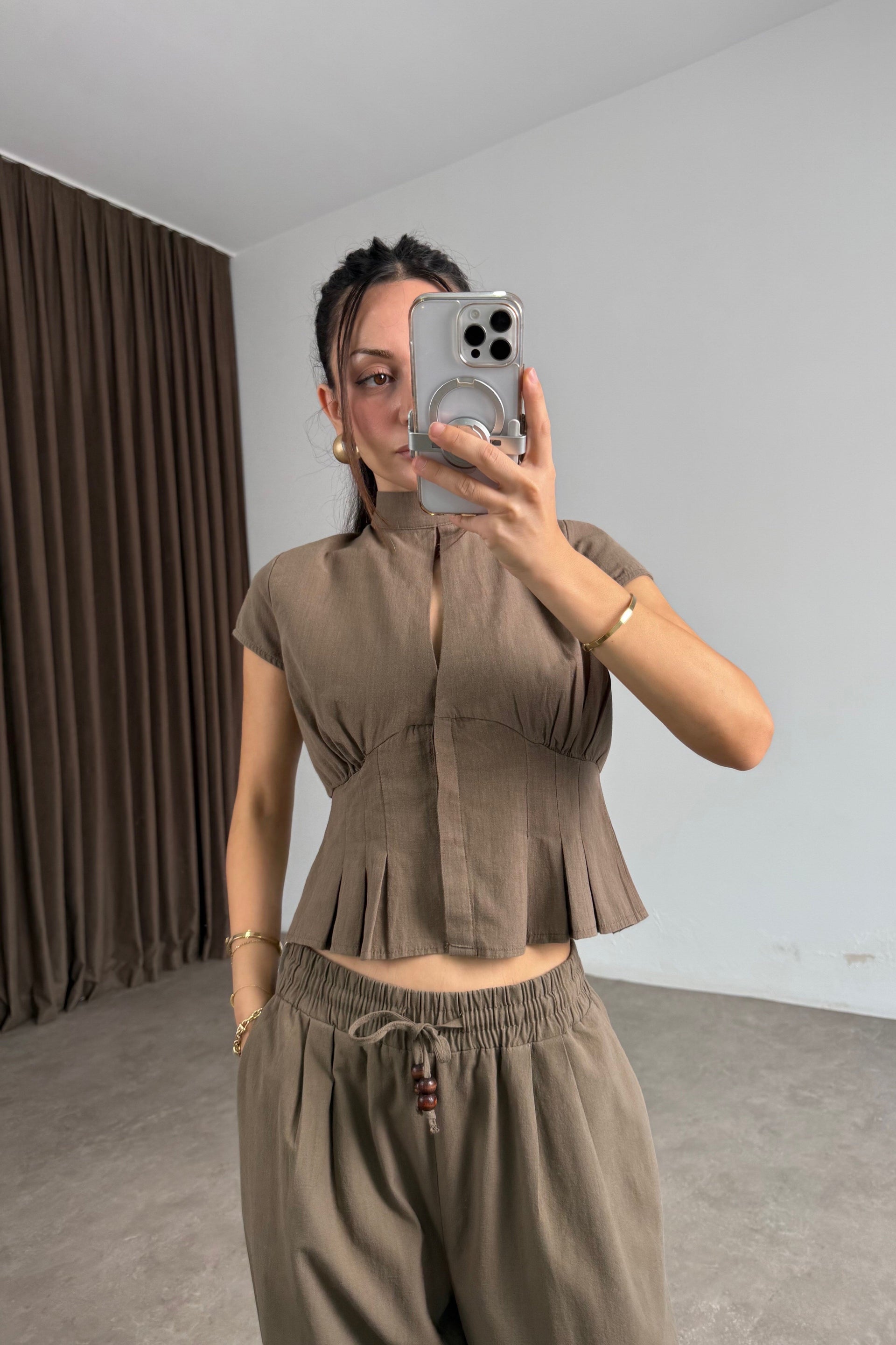 Damla Dekolteli Hakim Yaka  Keten Khaki Bluz
