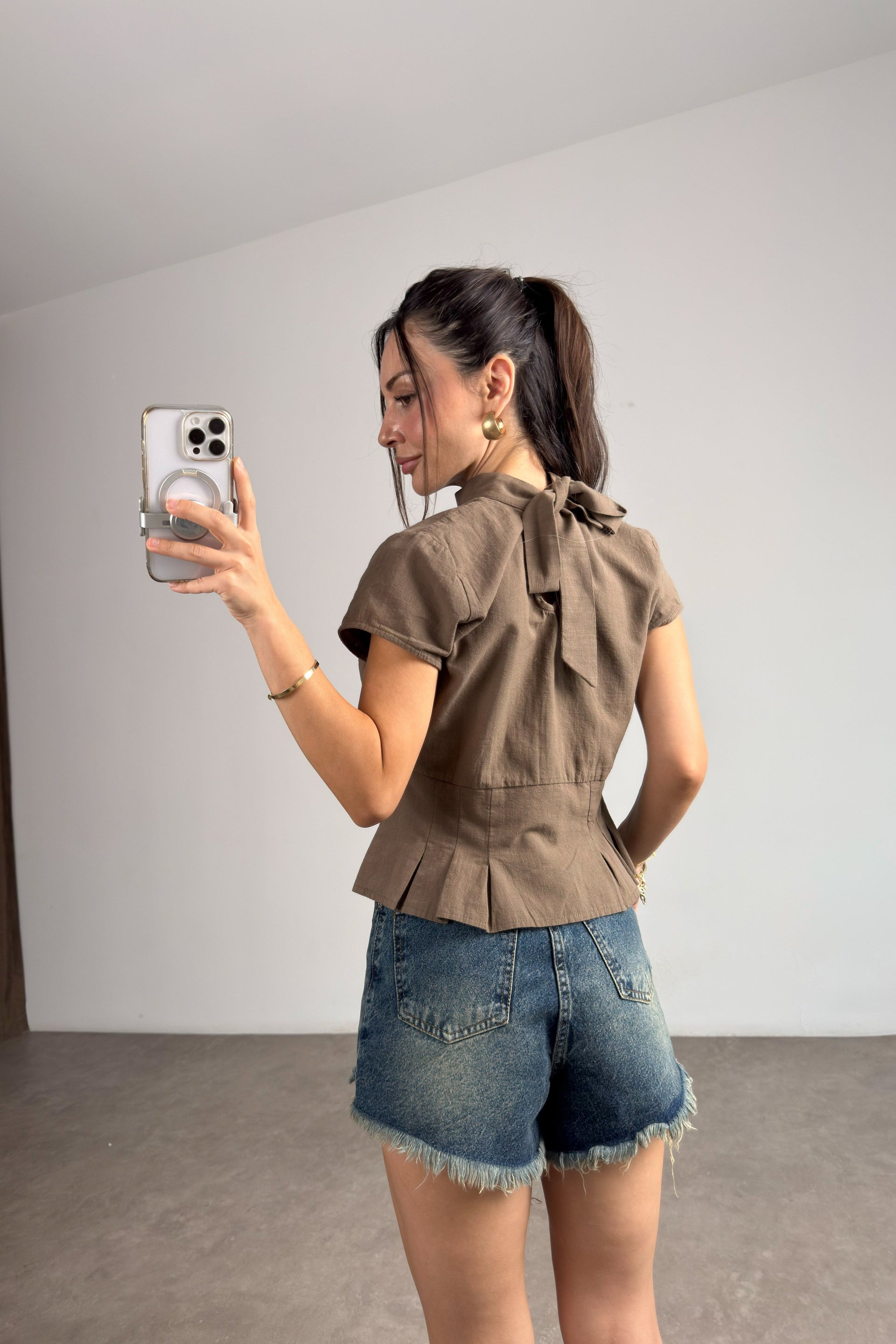 Damla Dekolteli Hakim Yaka  Keten Khaki Bluz