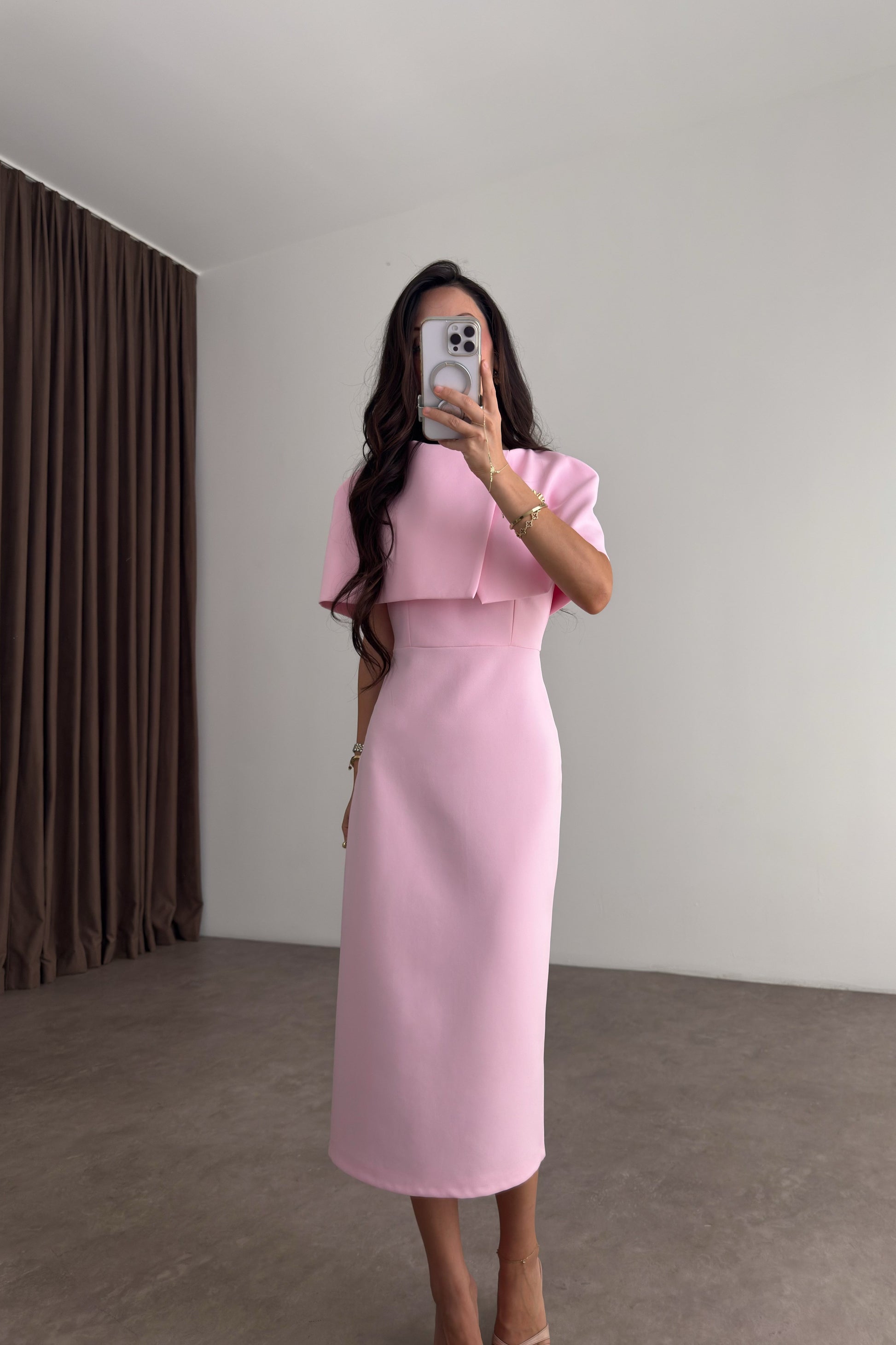 Diana Pastel Pembe Broşlu Midi Elbise