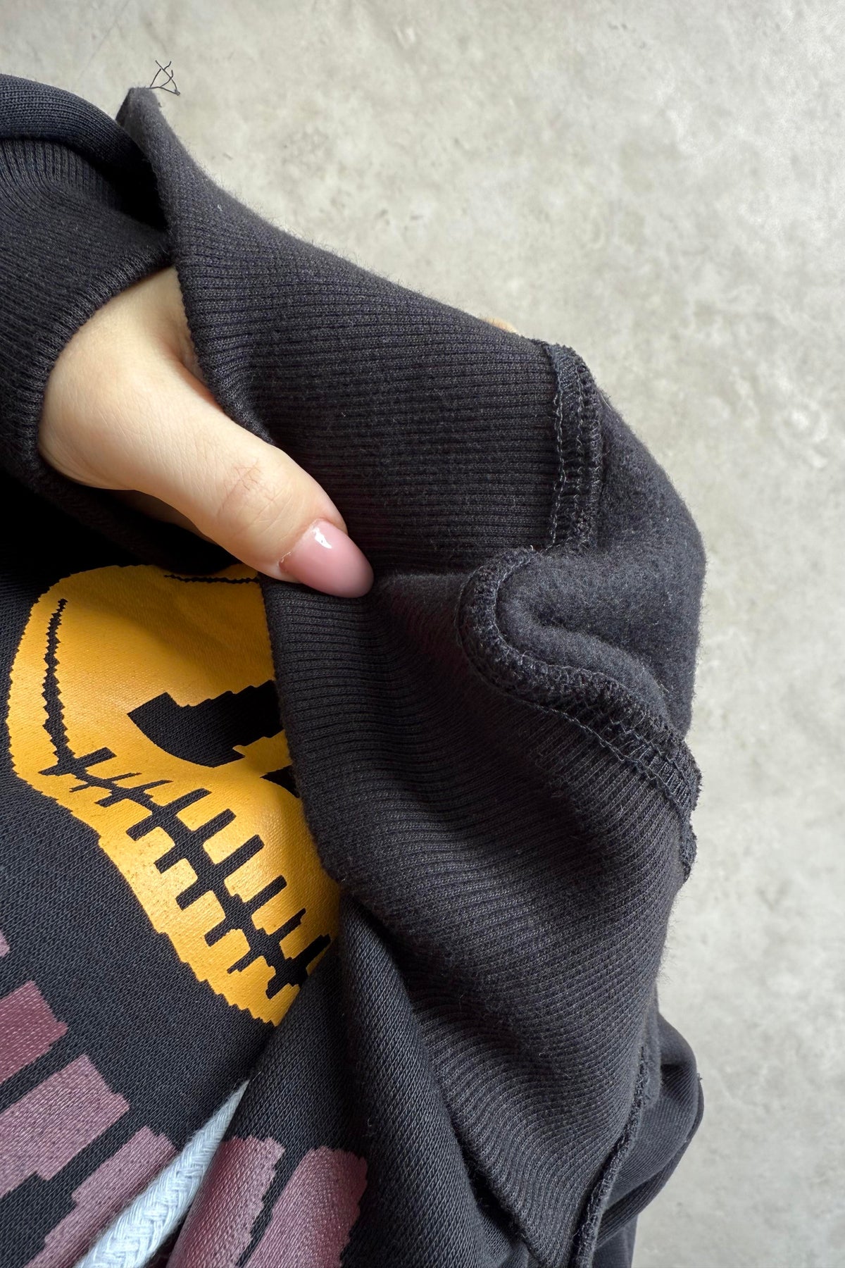 Dik Yakalı Kapüşonlu Kalın Şardonlu Siyah Sweatshirt
