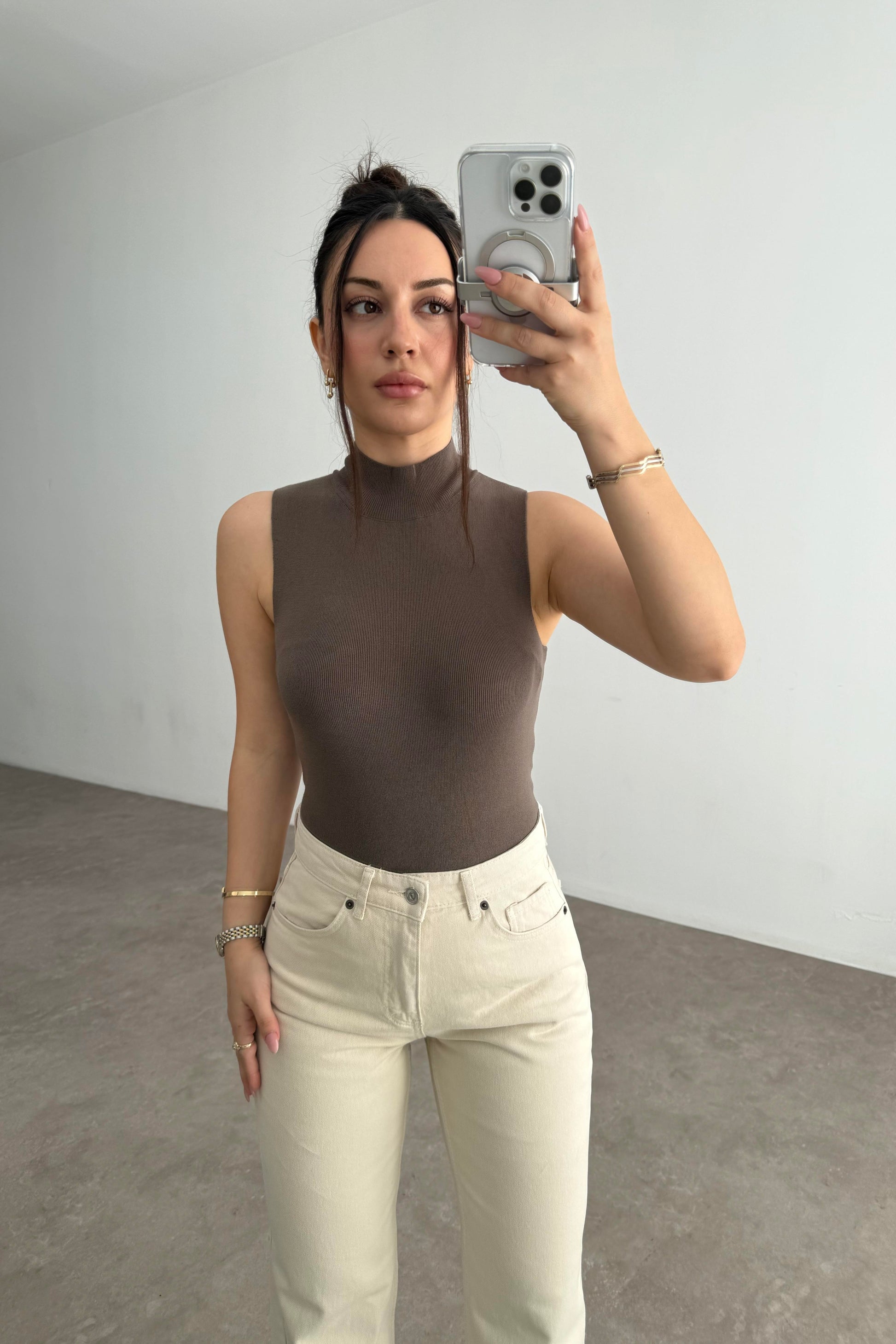Dik Yakalı Kolsuz Modal Khaki Triko