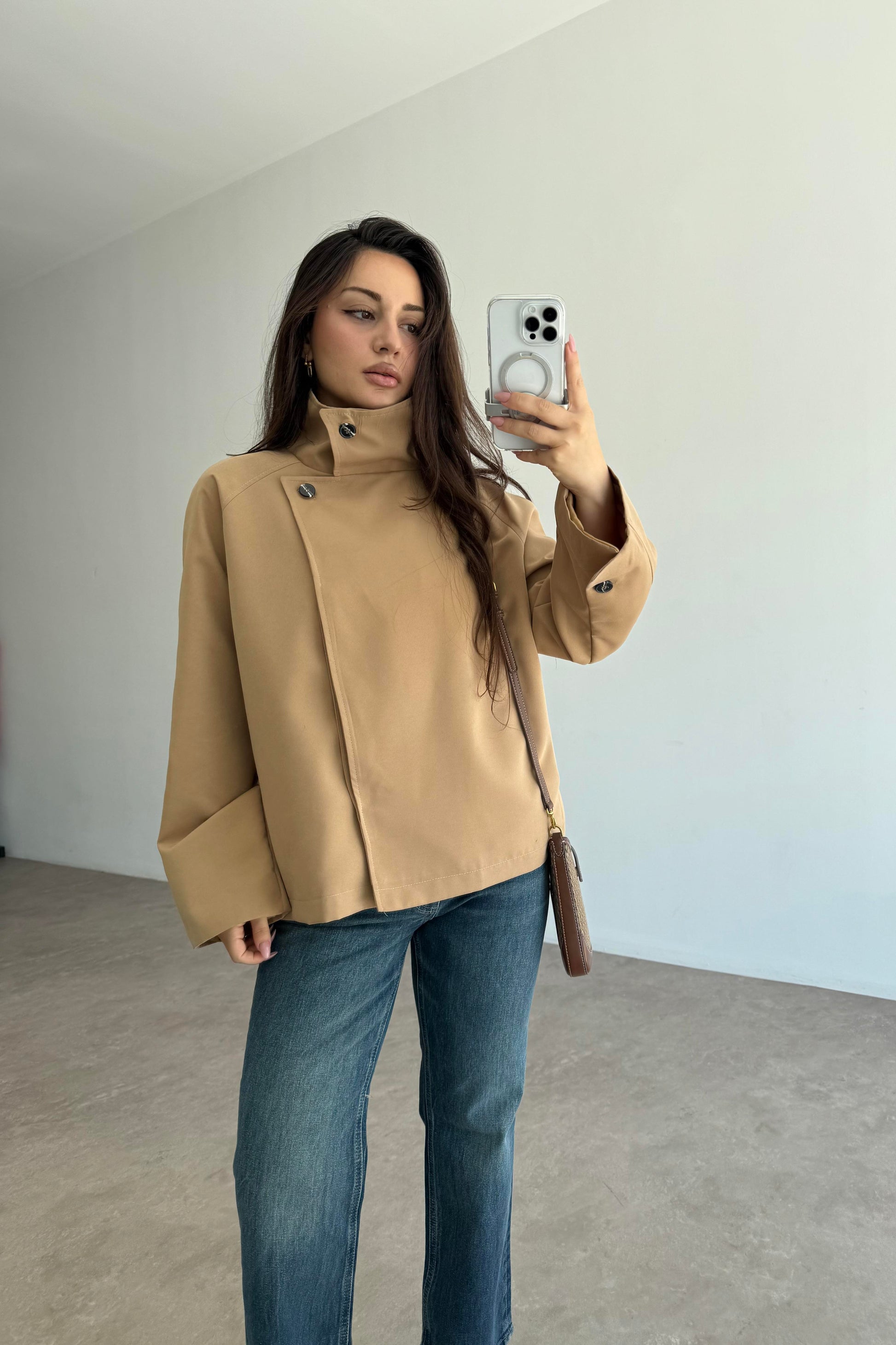 Dik Yakalı Premium Kalite Kısa Camel Trençkot