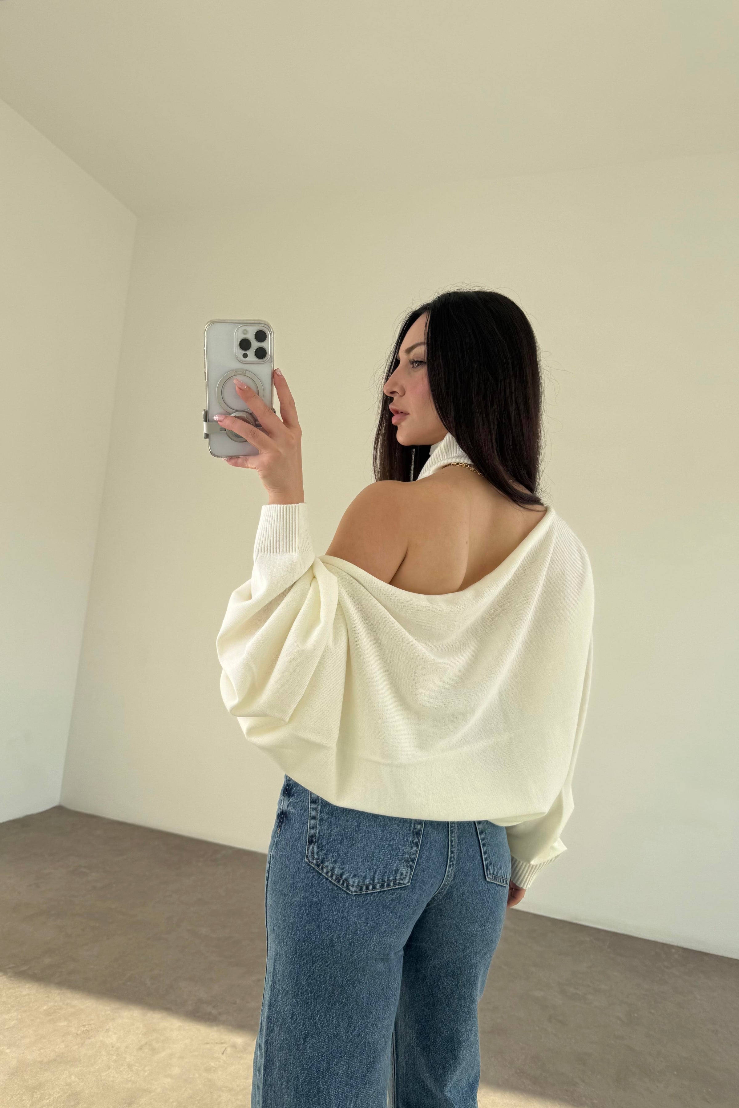 Ekru Halter Kesim Bluzlu Bolerolu Takım Üst