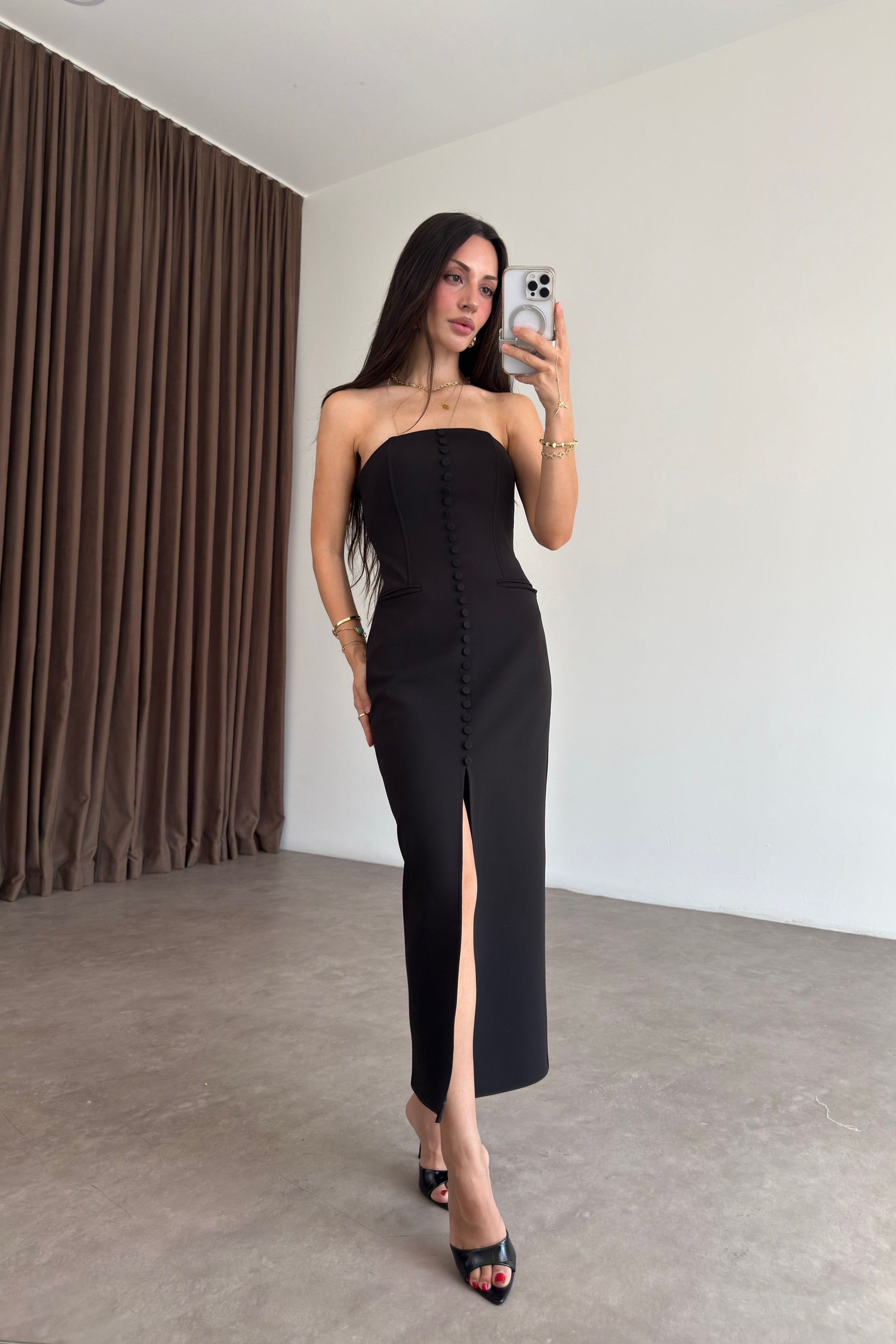 Elora Düğme Detaylı Straplez Midi Siyah Elbise