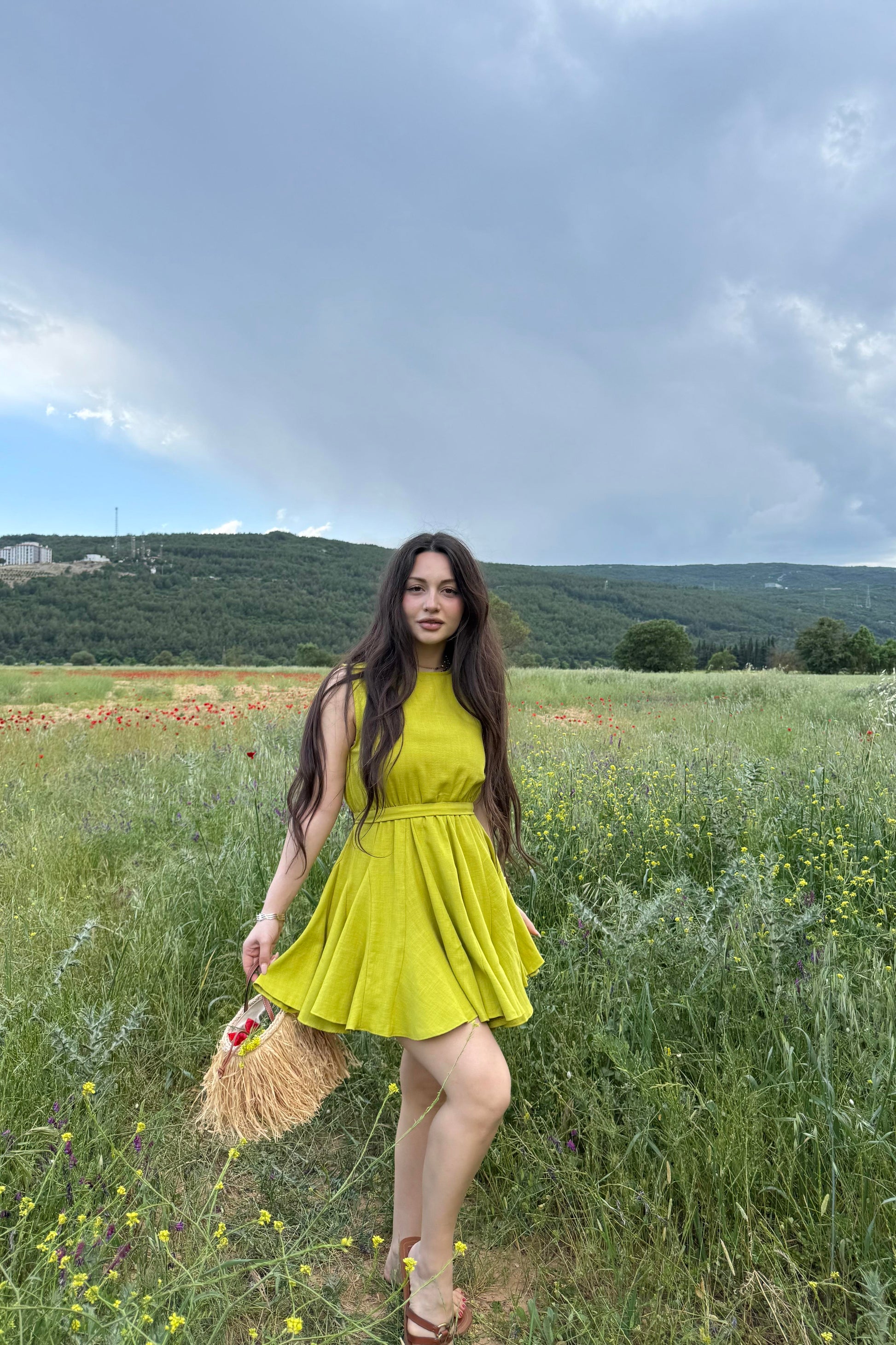 Eteği Volanlı Kuşaklı Elbise Yeşil