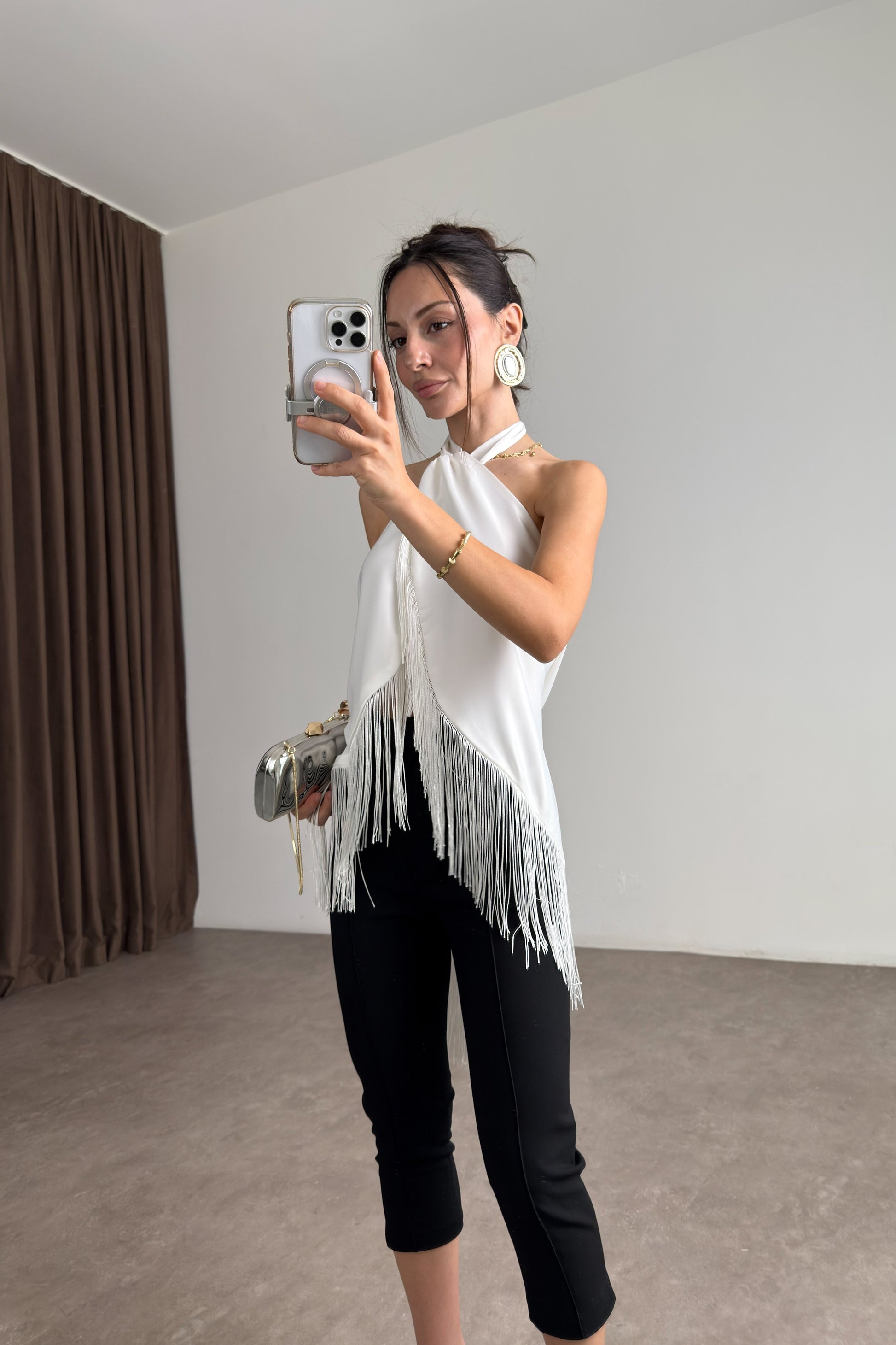Fringe Püsküllü Saten Beyaz Şal Bluz