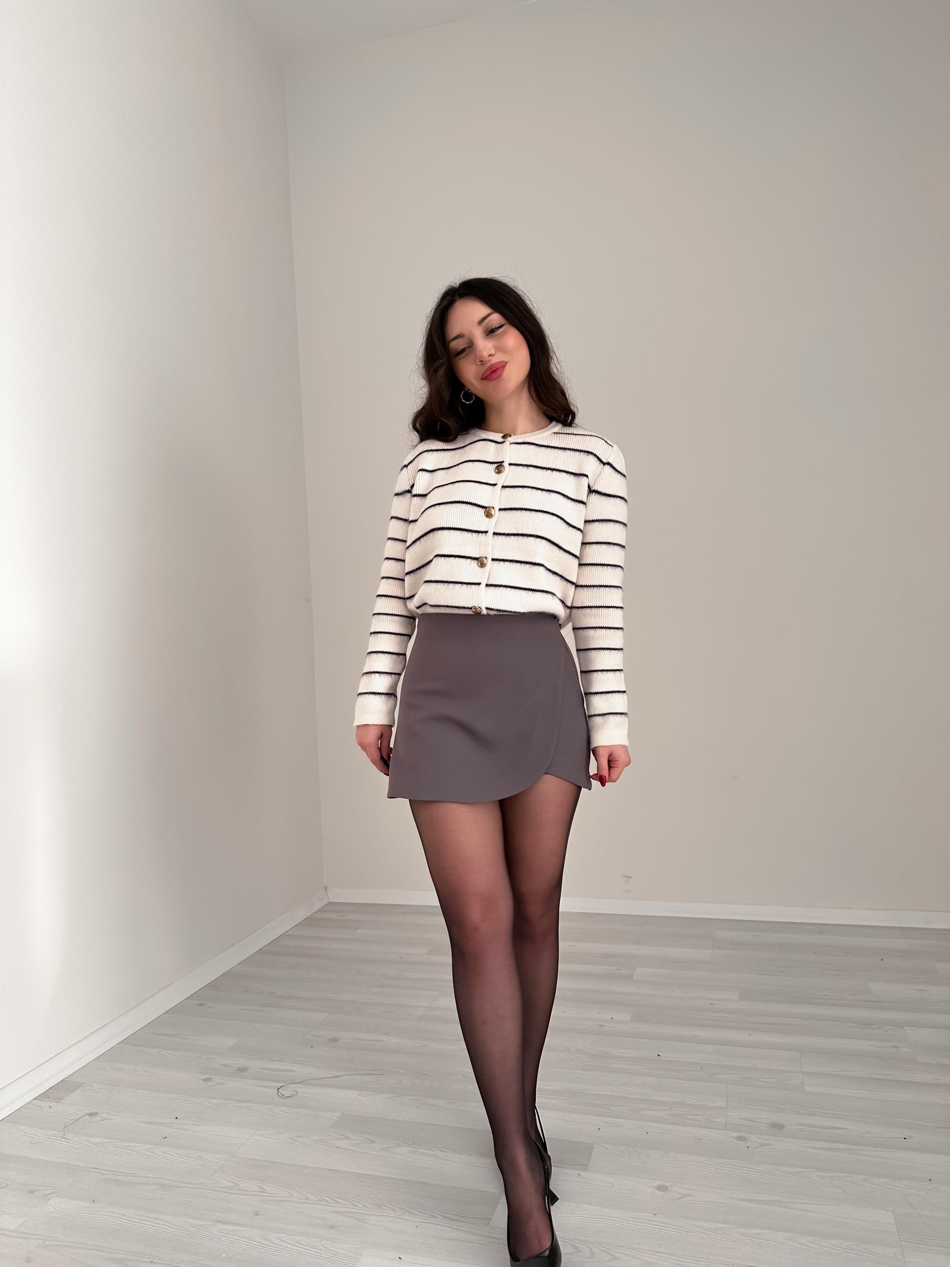ZR Model Klasik Kesim Gri Şort Etek