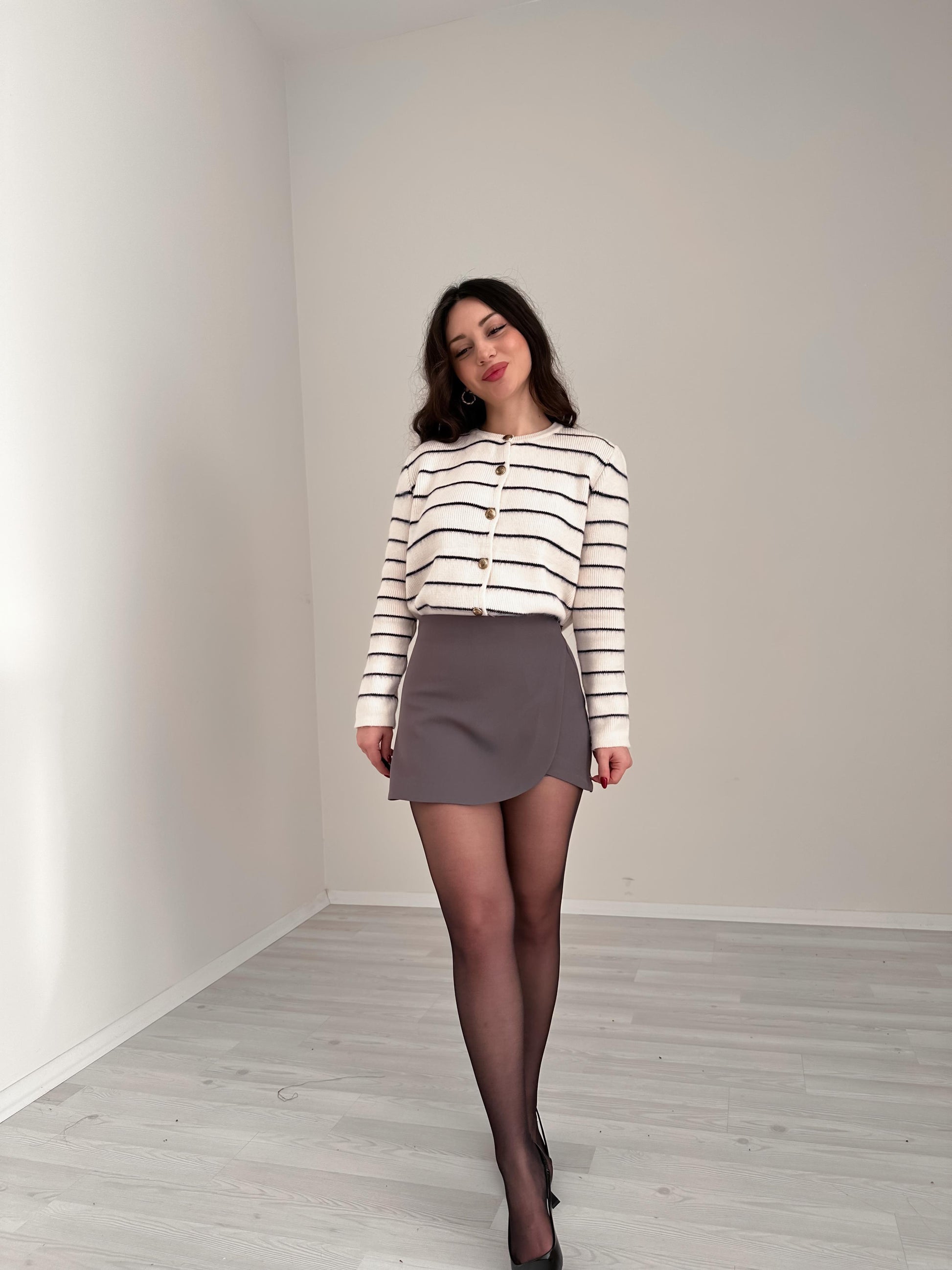 ZR Model Klasik Kesim Gri Şort Etek
