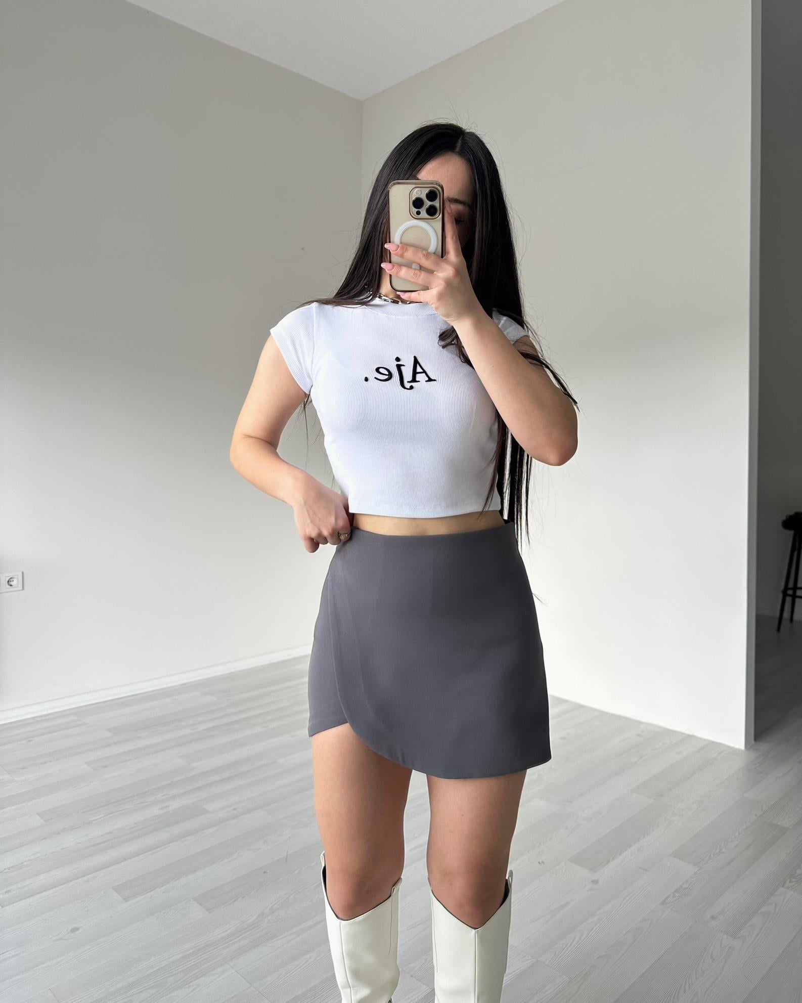ZR Model Klasik Kesim Gri Şort Etek
