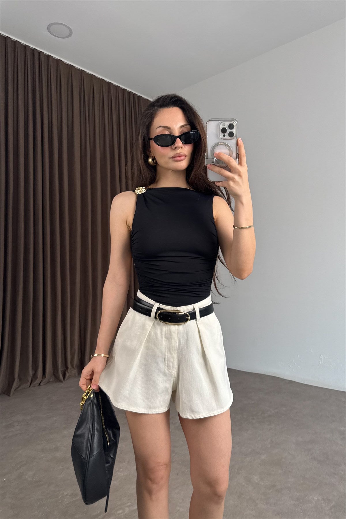 Gold Tokalı Toparlayıcı Siyah Bodysuit