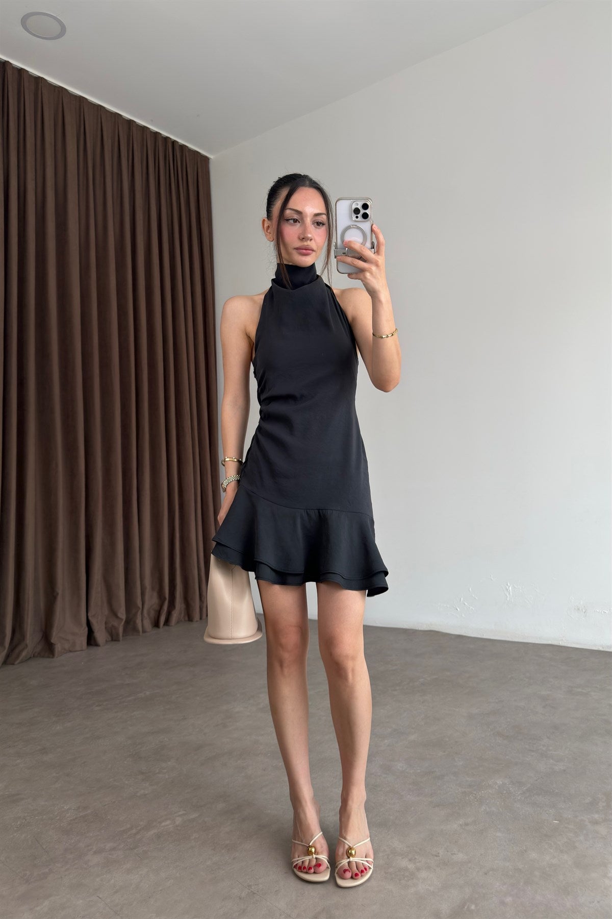 Halter Yaka Bağlamalı Fırfırlı Siyah Modal Kısa Elbise