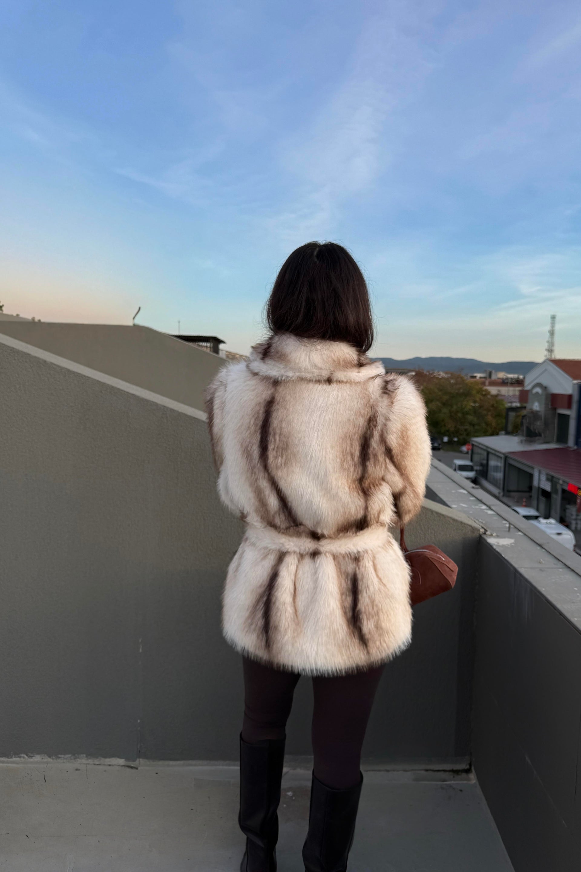 İrina Kuşaklı Premium Ekru Kürk