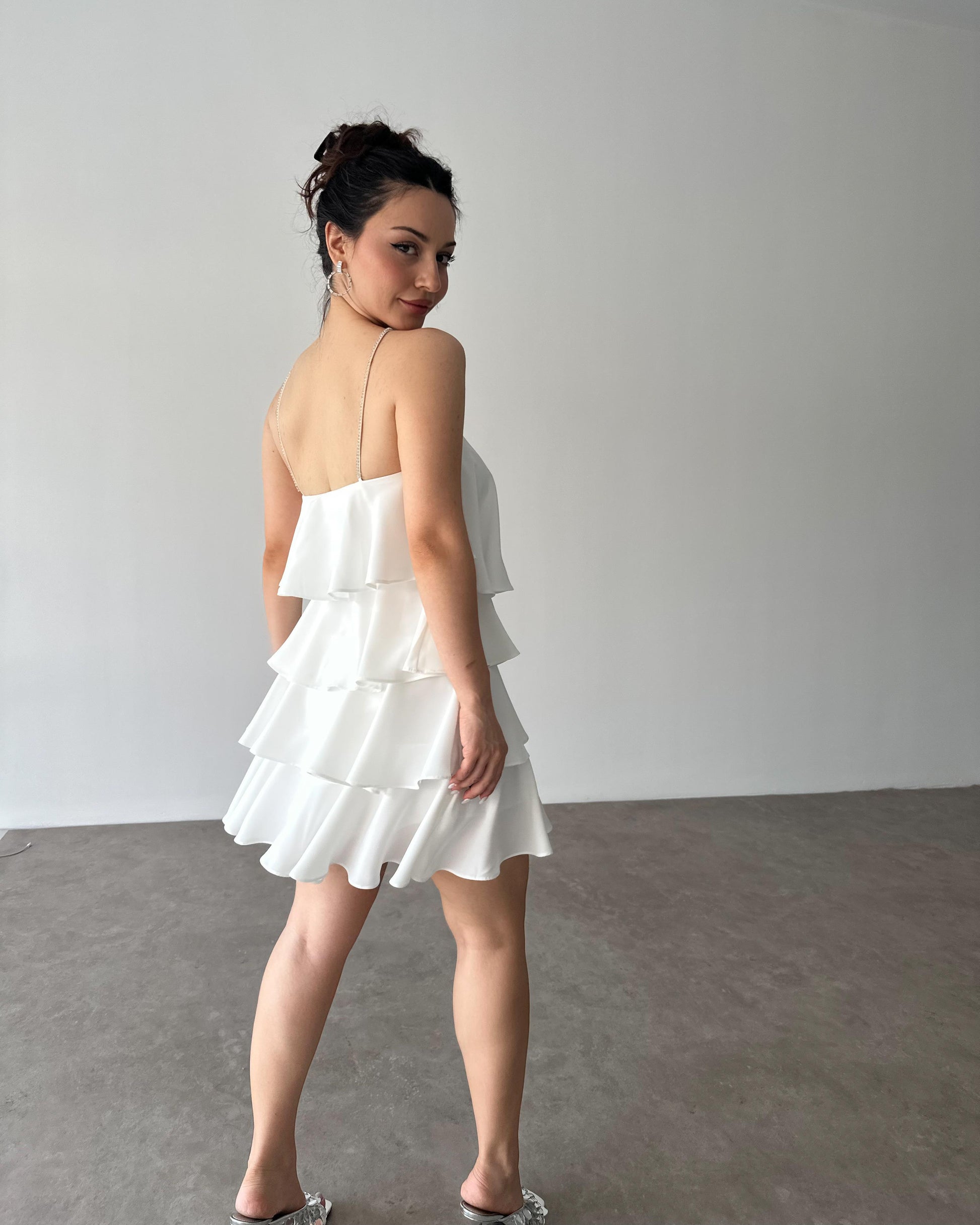 Katlı Bridal Mini Elbise Halter Yaka Taş Detaylı Astarlı