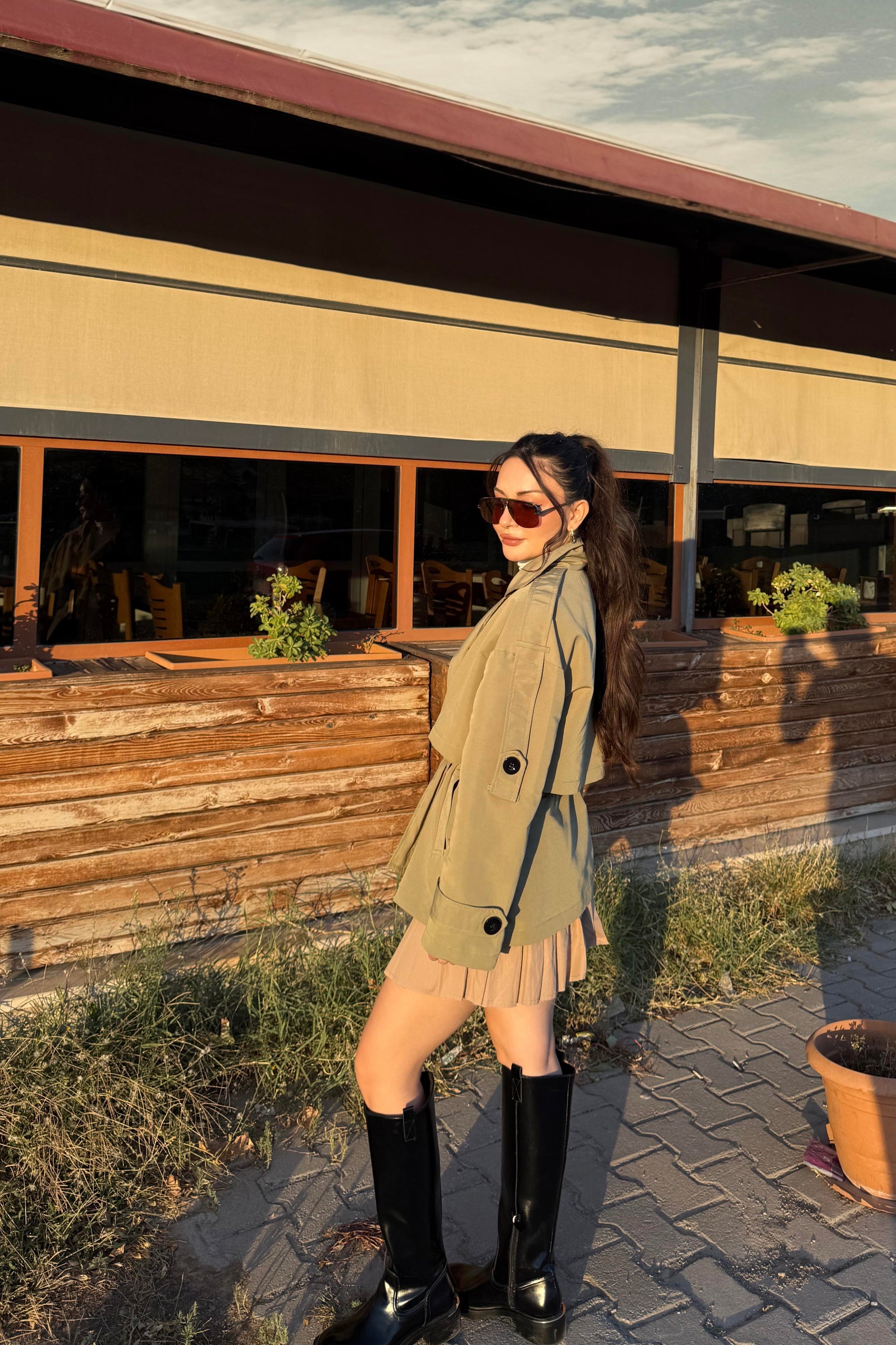 Kısa Kuşaklı Kruvaze Çağla Trençkot