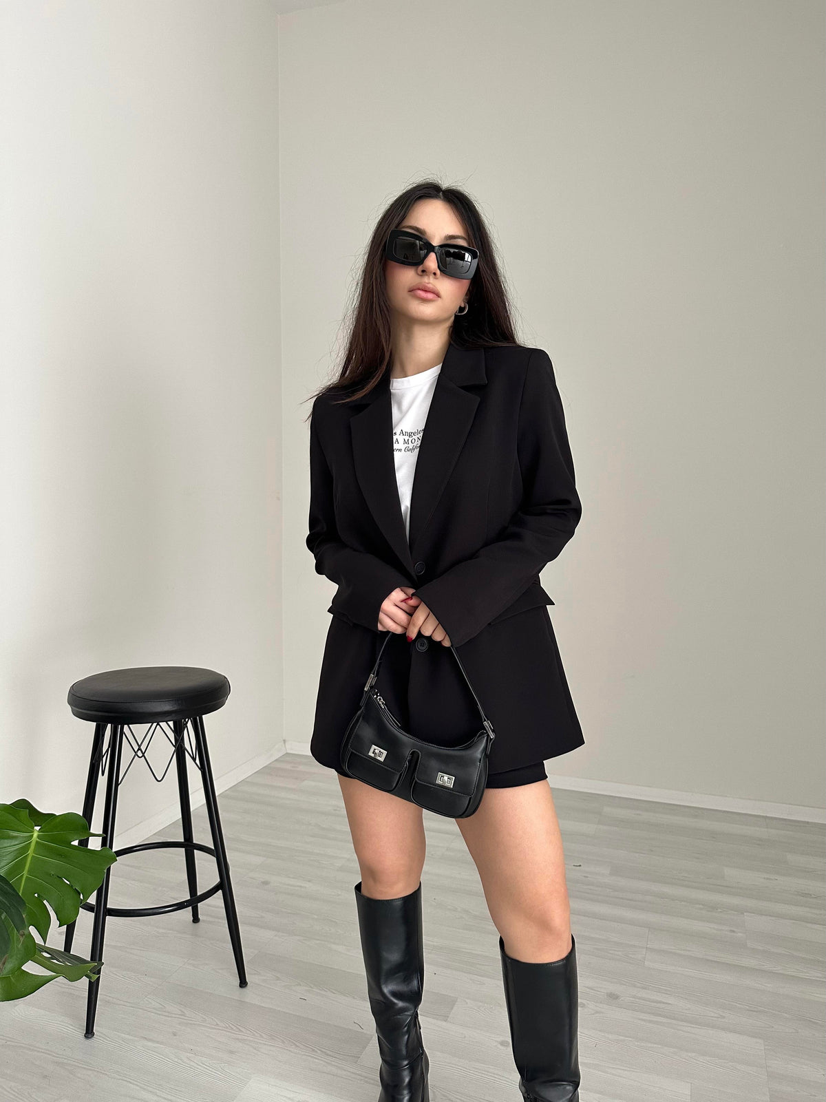 Klasik Kesim Siyah Blazer Etek Takım