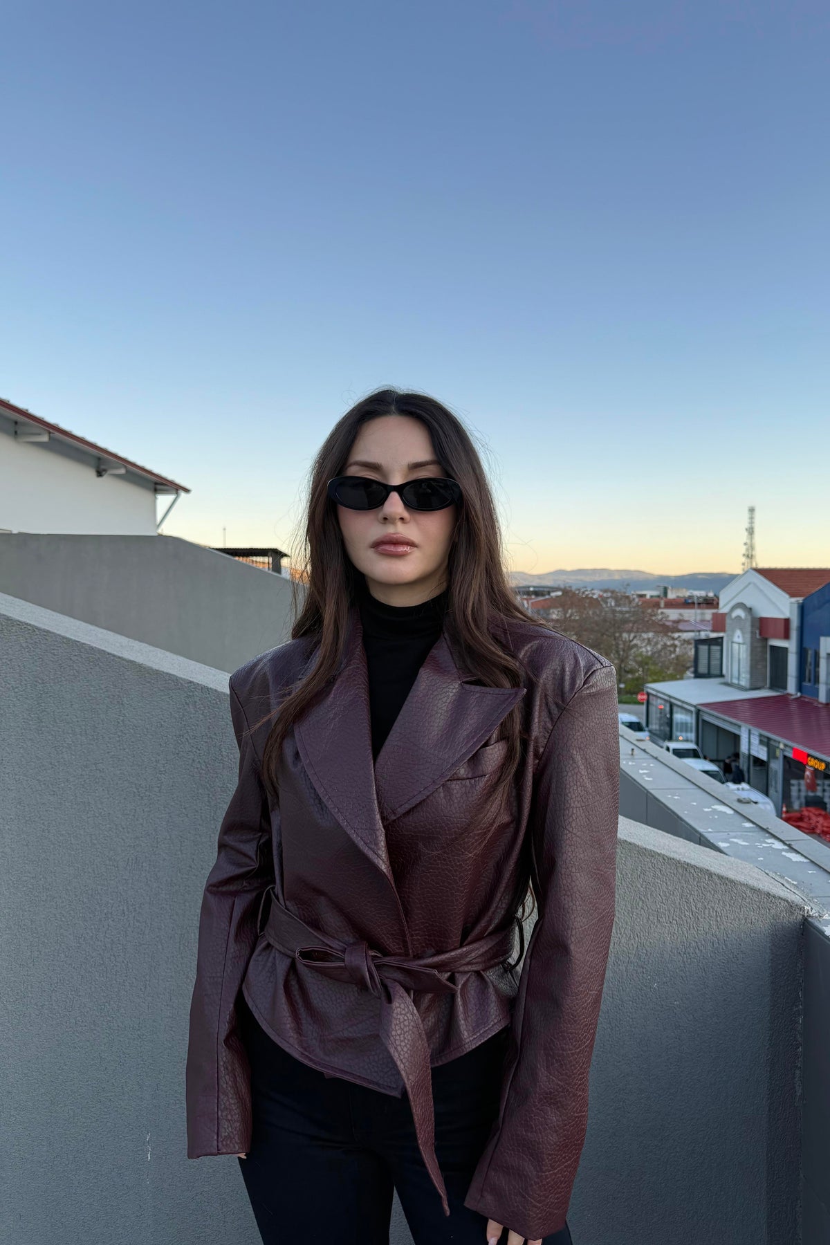 Kruvaze Vatkalı Kuşaklı Bordo Deri Ceket