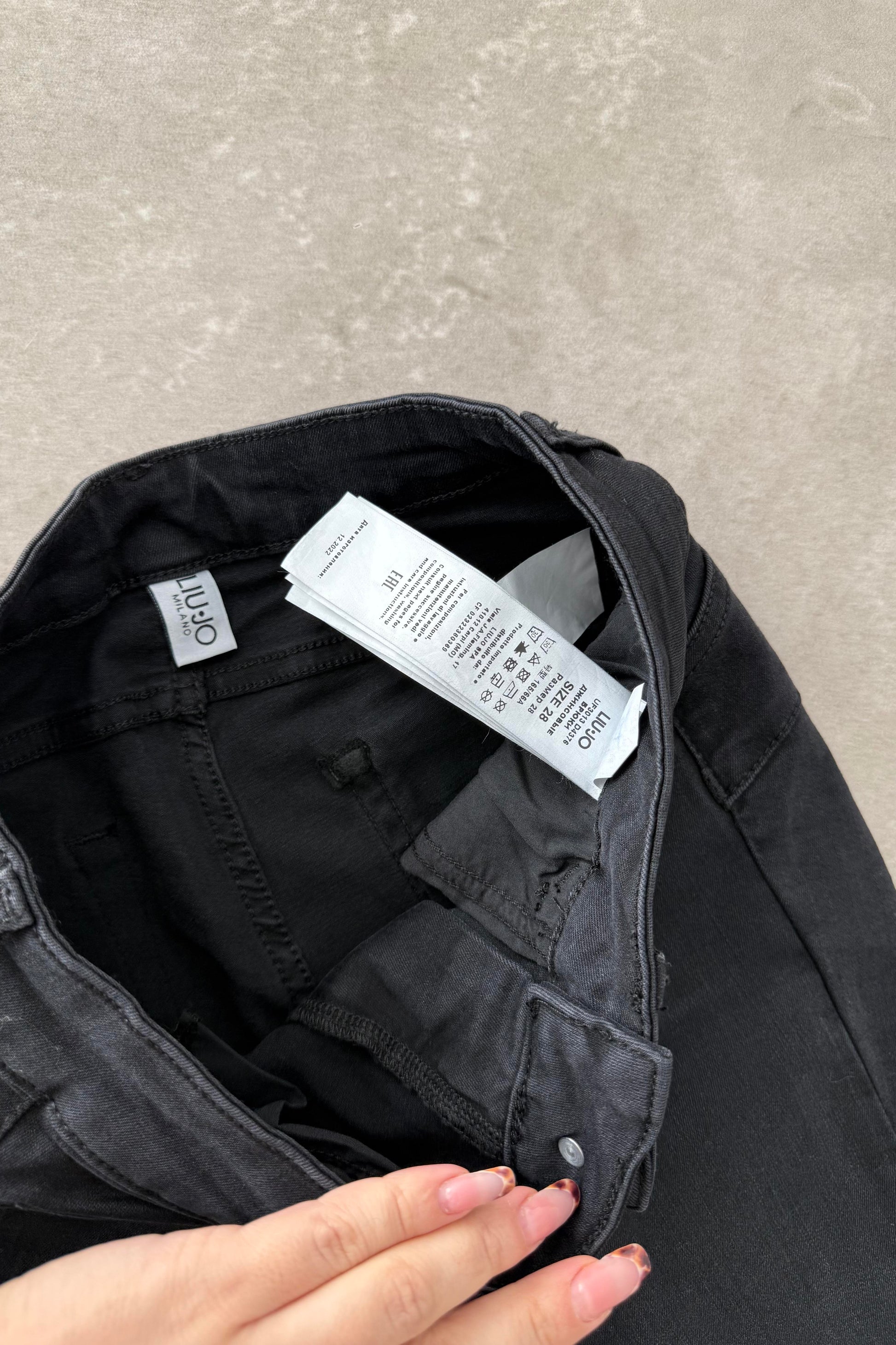 LJ Ora. Skinny Toparlayıcı Skinny Siyah Tayt Jean