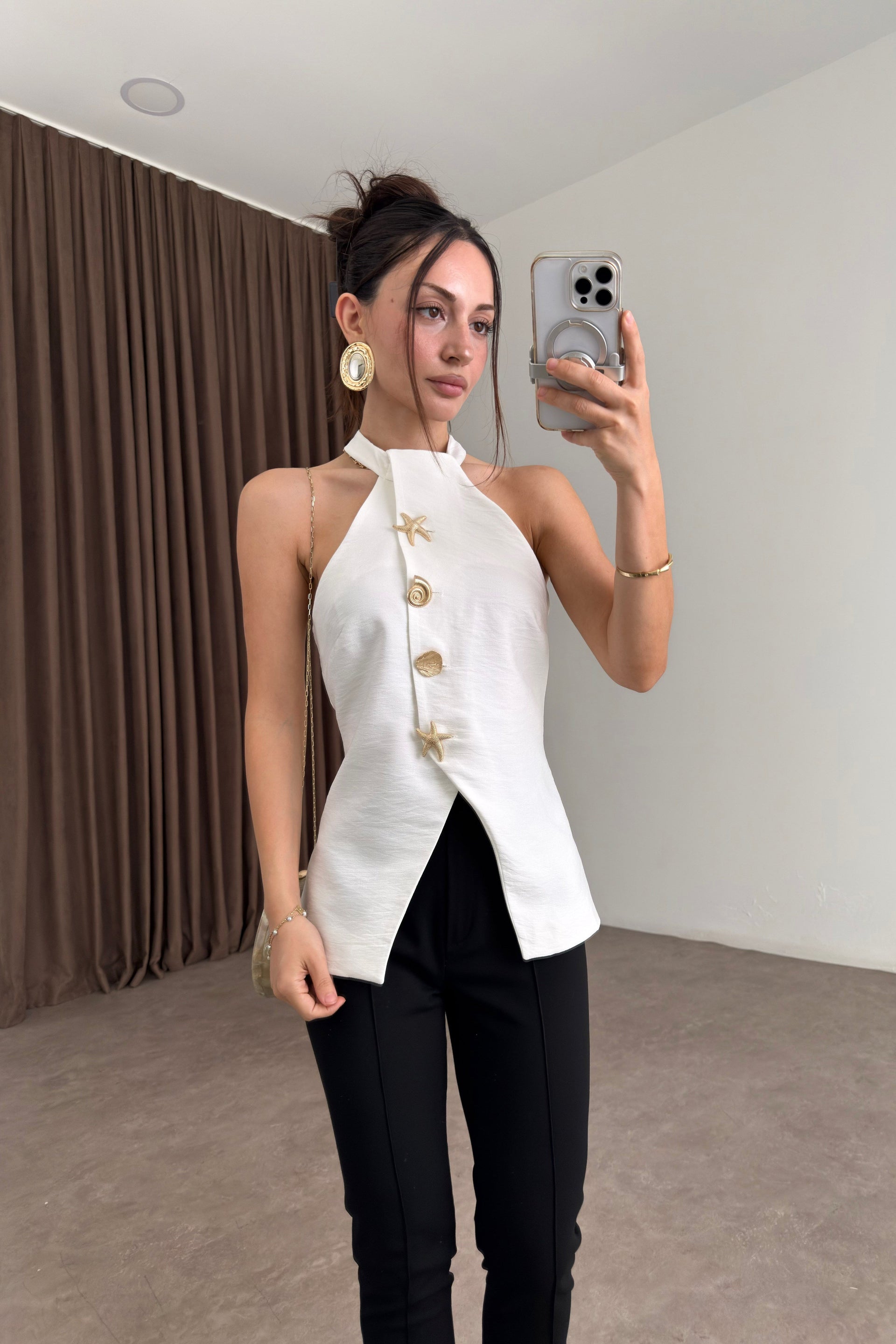 Maris Aksesuarlı Keten Ekru Bluz