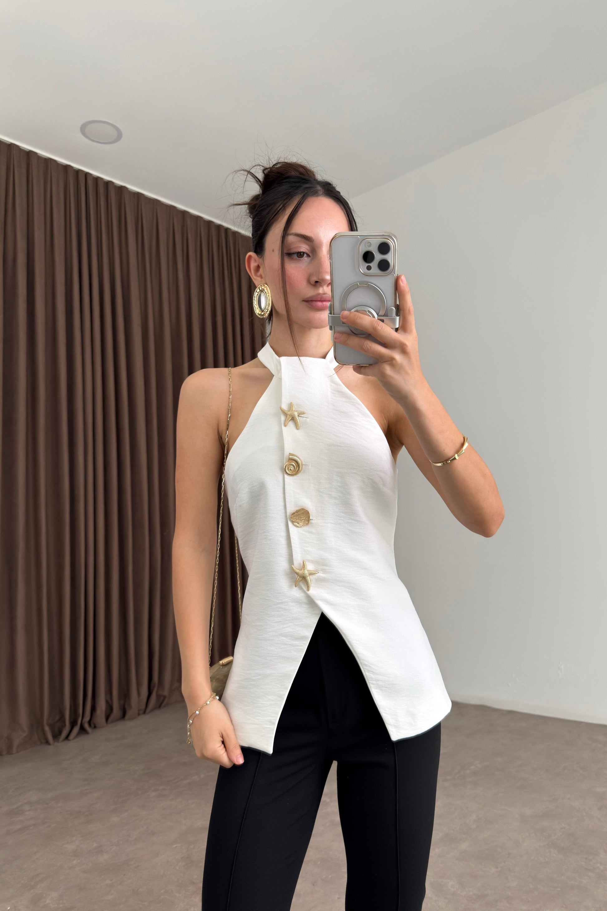 Maris Aksesuarlı Keten Ekru Bluz